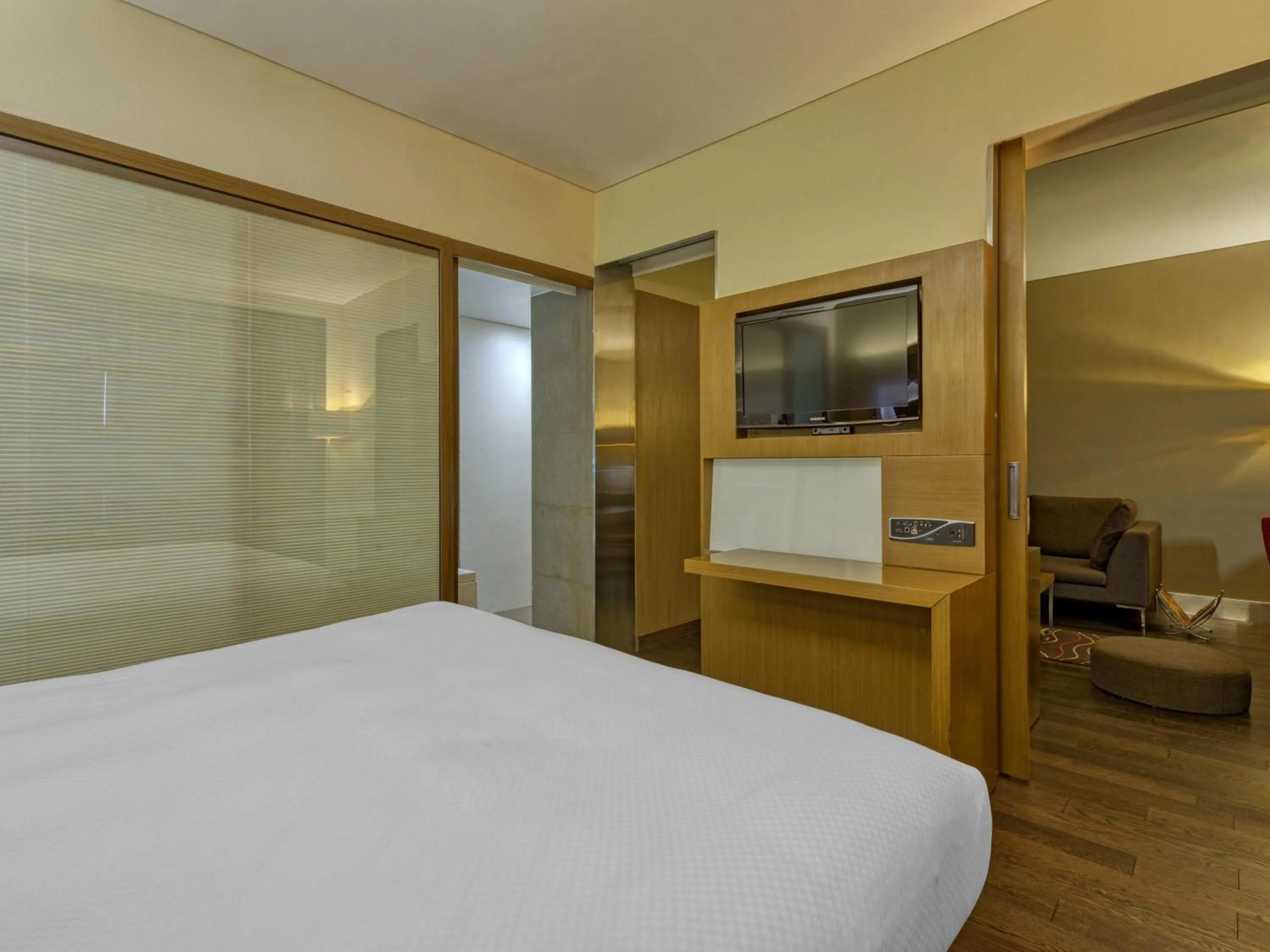 Bedroom, Bed in Novotel Bengaluru Outer Ring Road