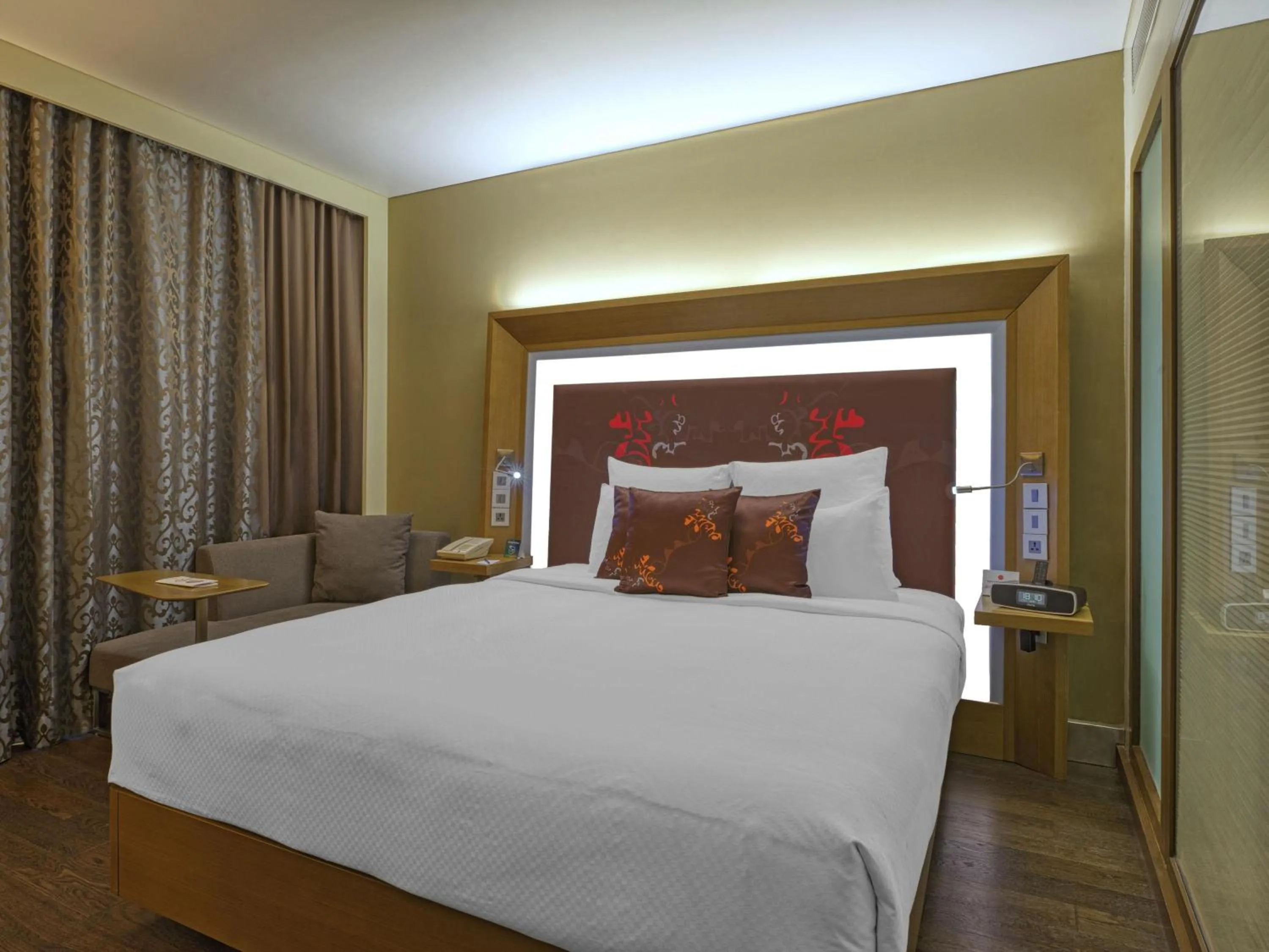 Bedroom, Bed in Novotel Bengaluru Outer Ring Road