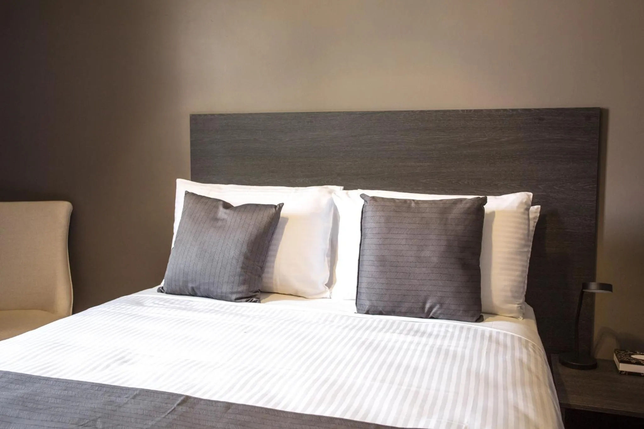 Bed in Nags Head Hotel