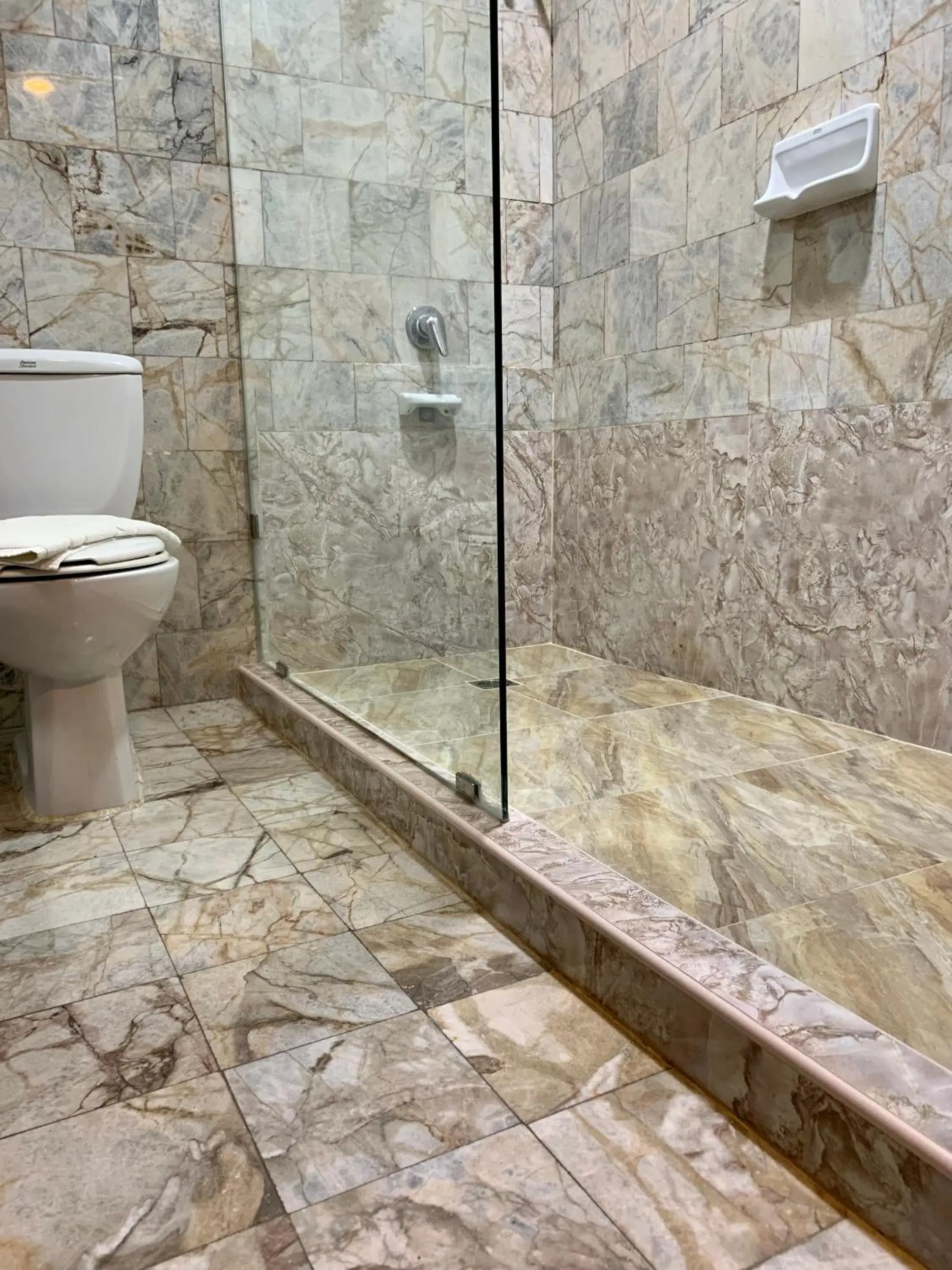 Raya Grand Hotel Raya Grand Hotel