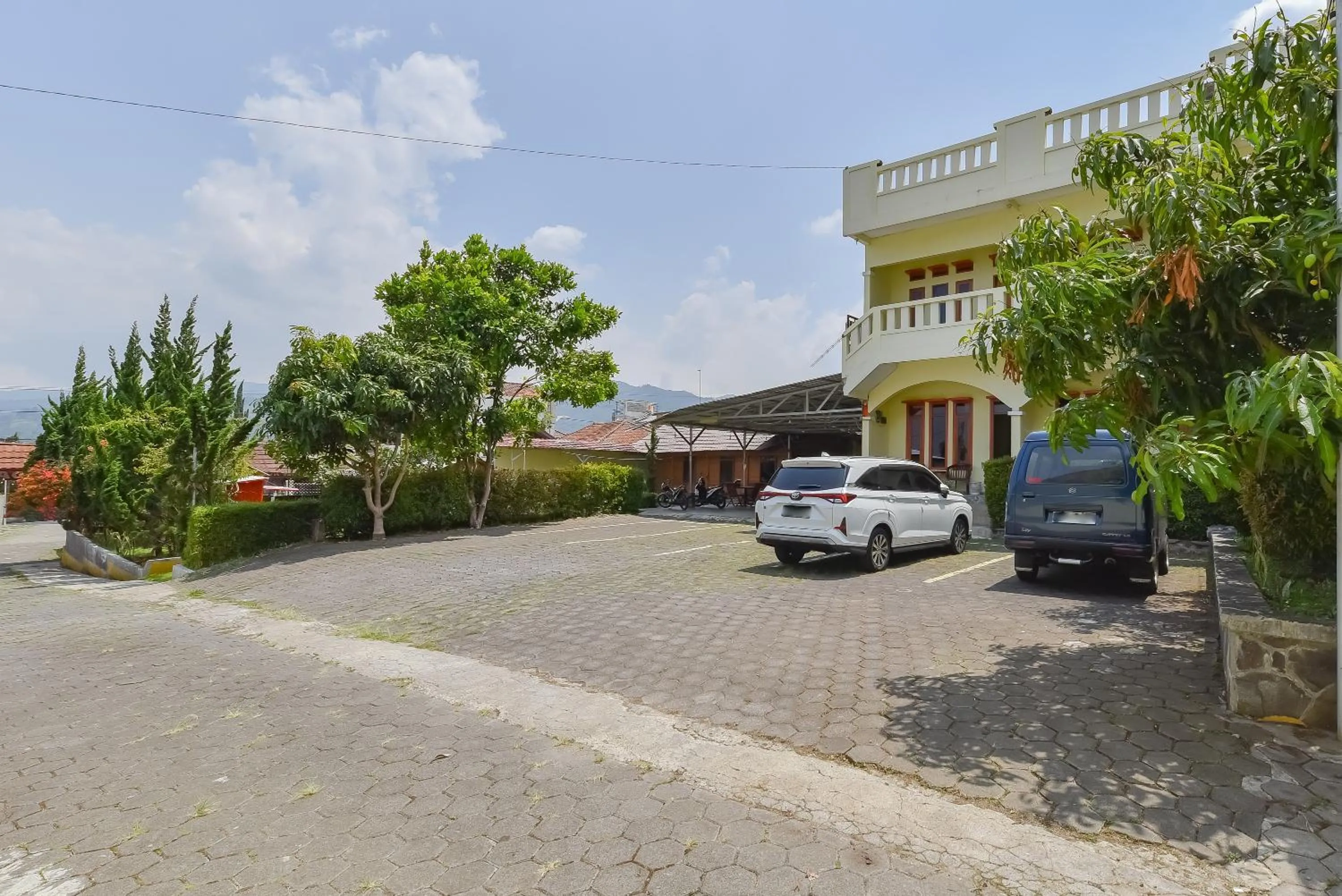 Property building in RedDoorz At Pondok Winagung Ciwidey