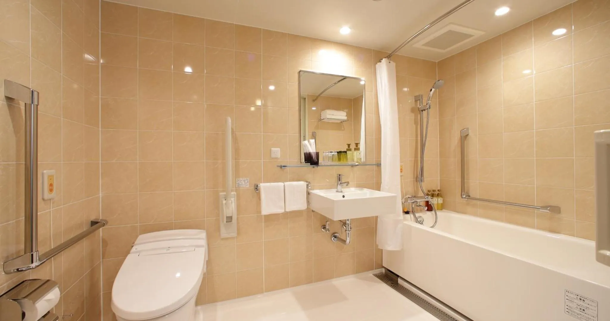 Toilet in Hotel Oriental Express Osaka Shinsaibashi