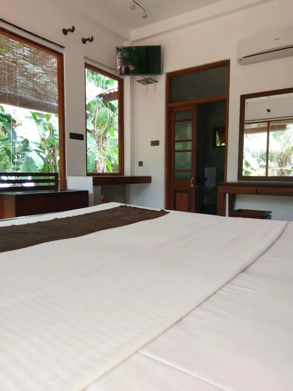 cot, Bed in Selavi Resort Bentota