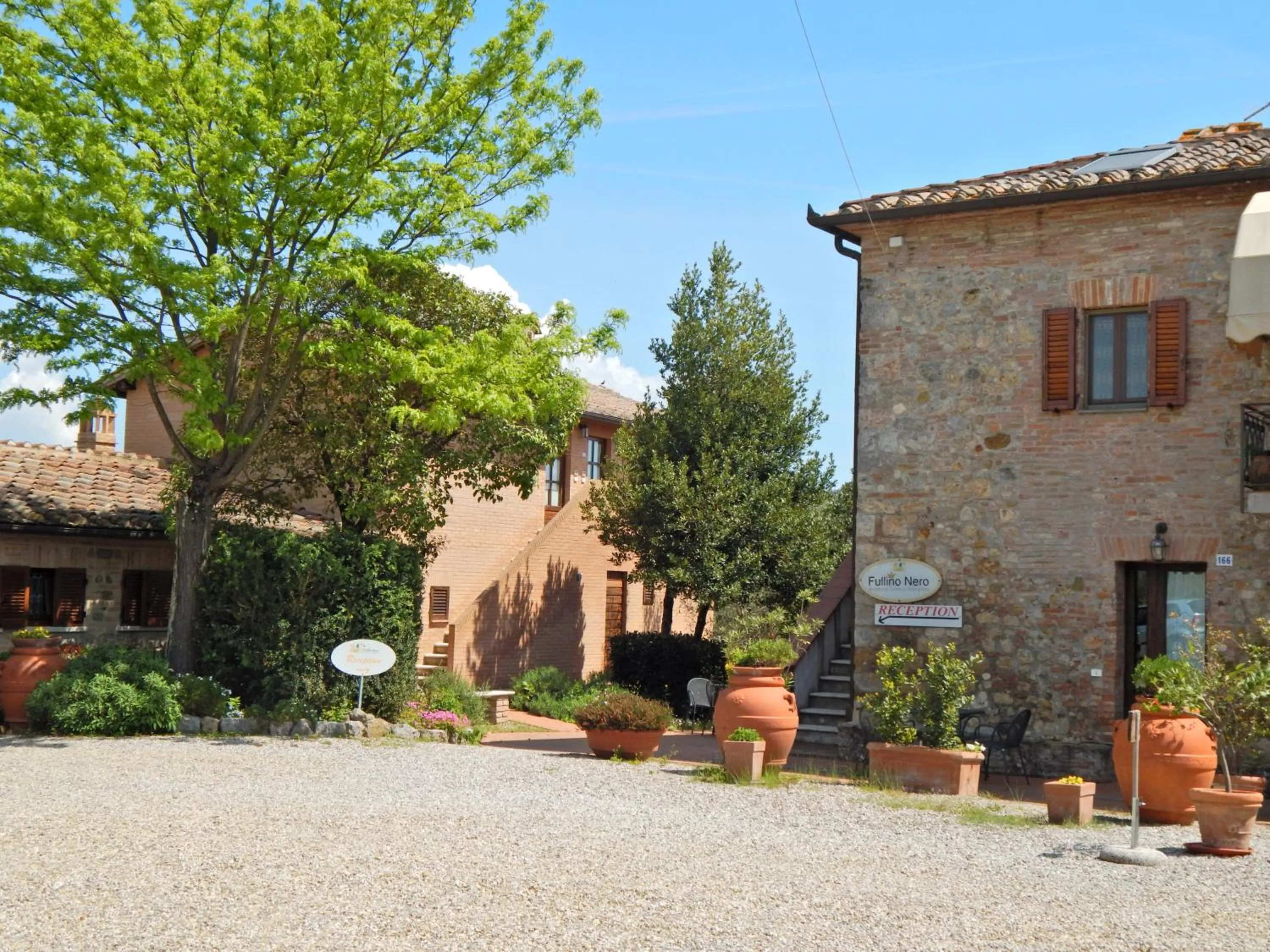 Facade/entrance in Fullino Nero Rta - Residenza Turistico Alberghiera