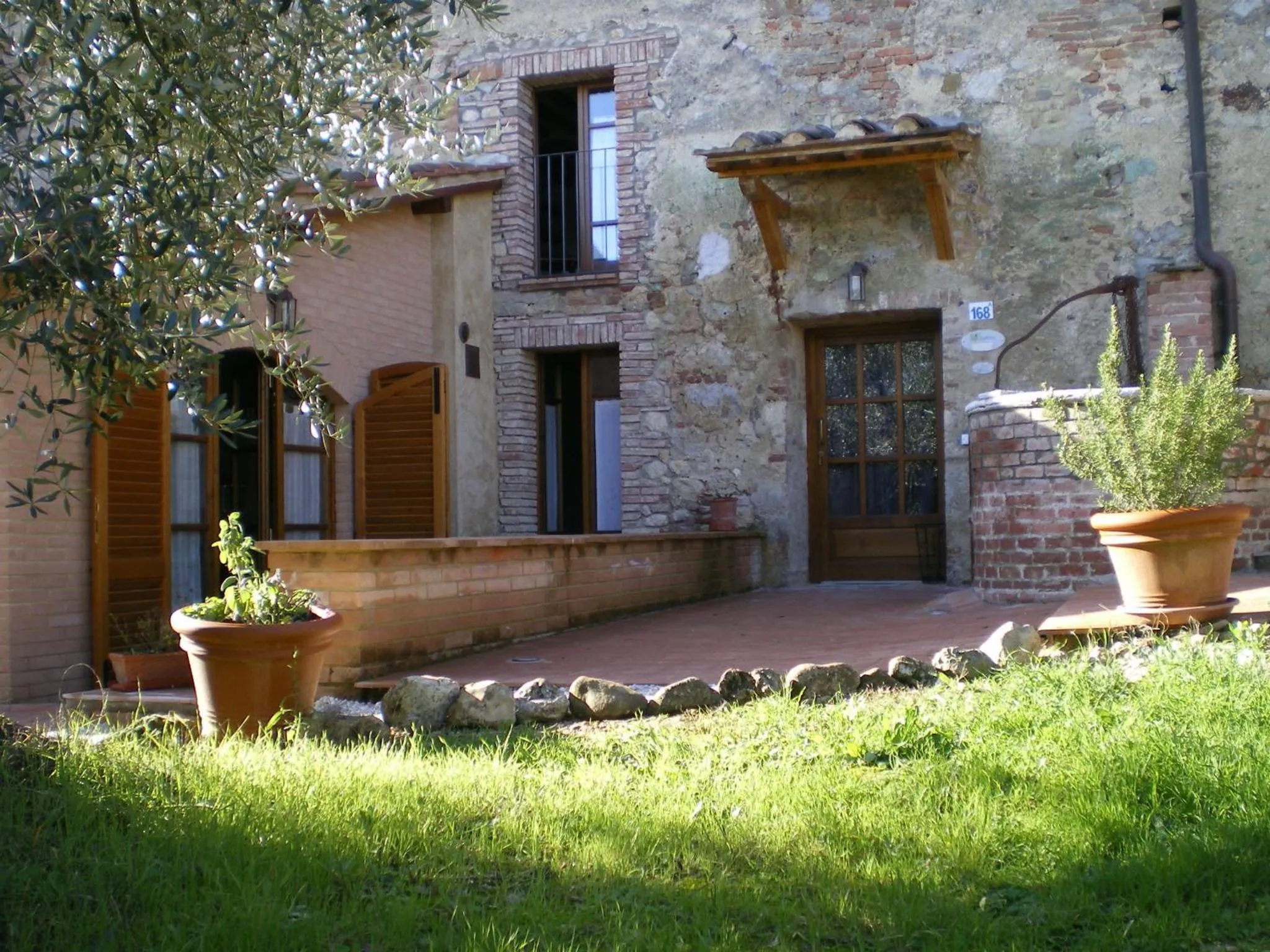 Facade/entrance in Fullino Nero Rta - Residenza Turistico Alberghiera
