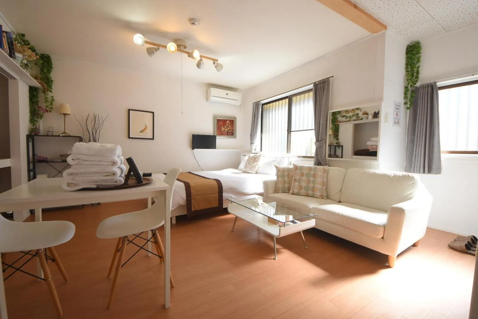 Bed in Comfy Stay MR1 & MR2