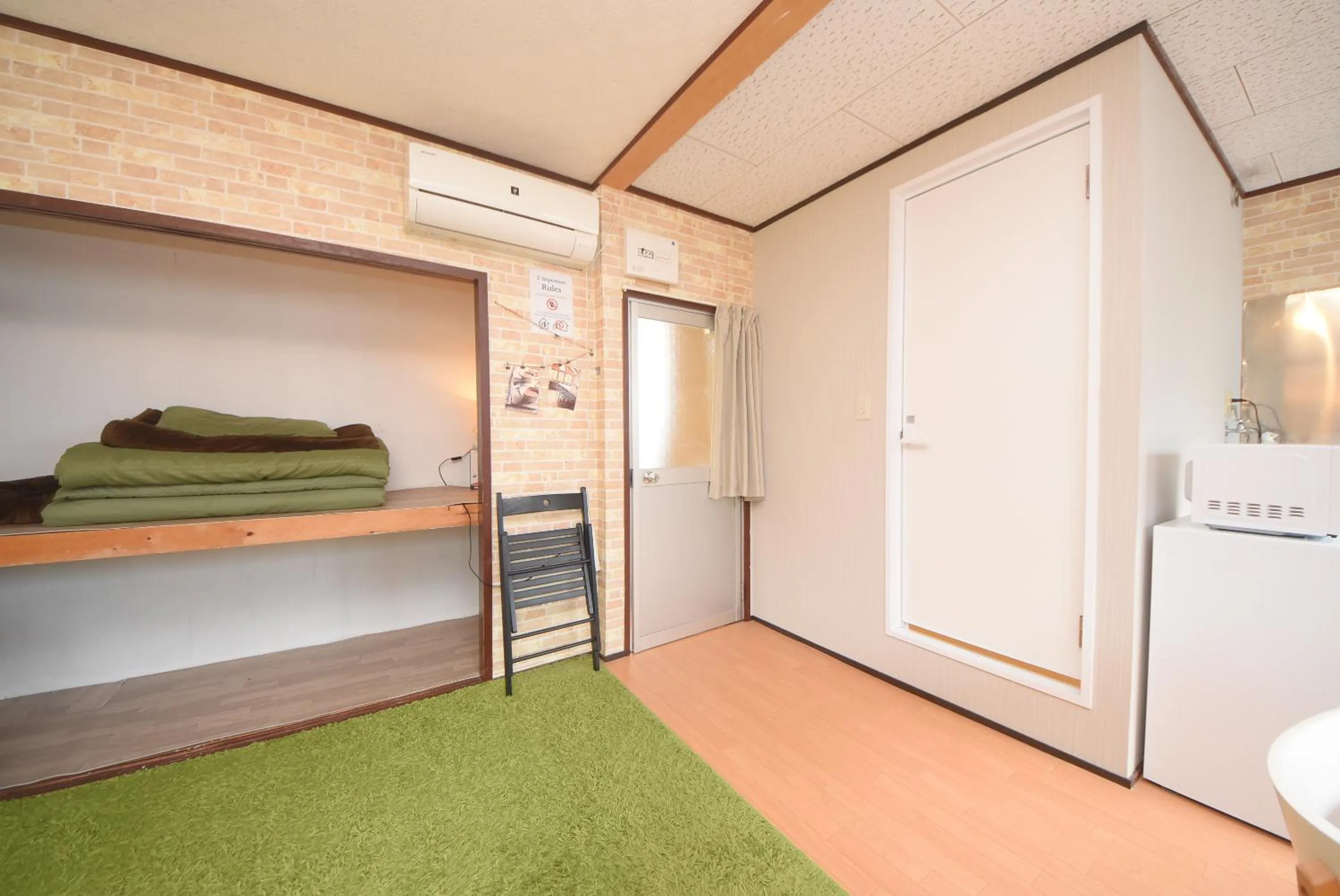 Photo of the whole room, Bed in Comfy Stay MR1 & MR2