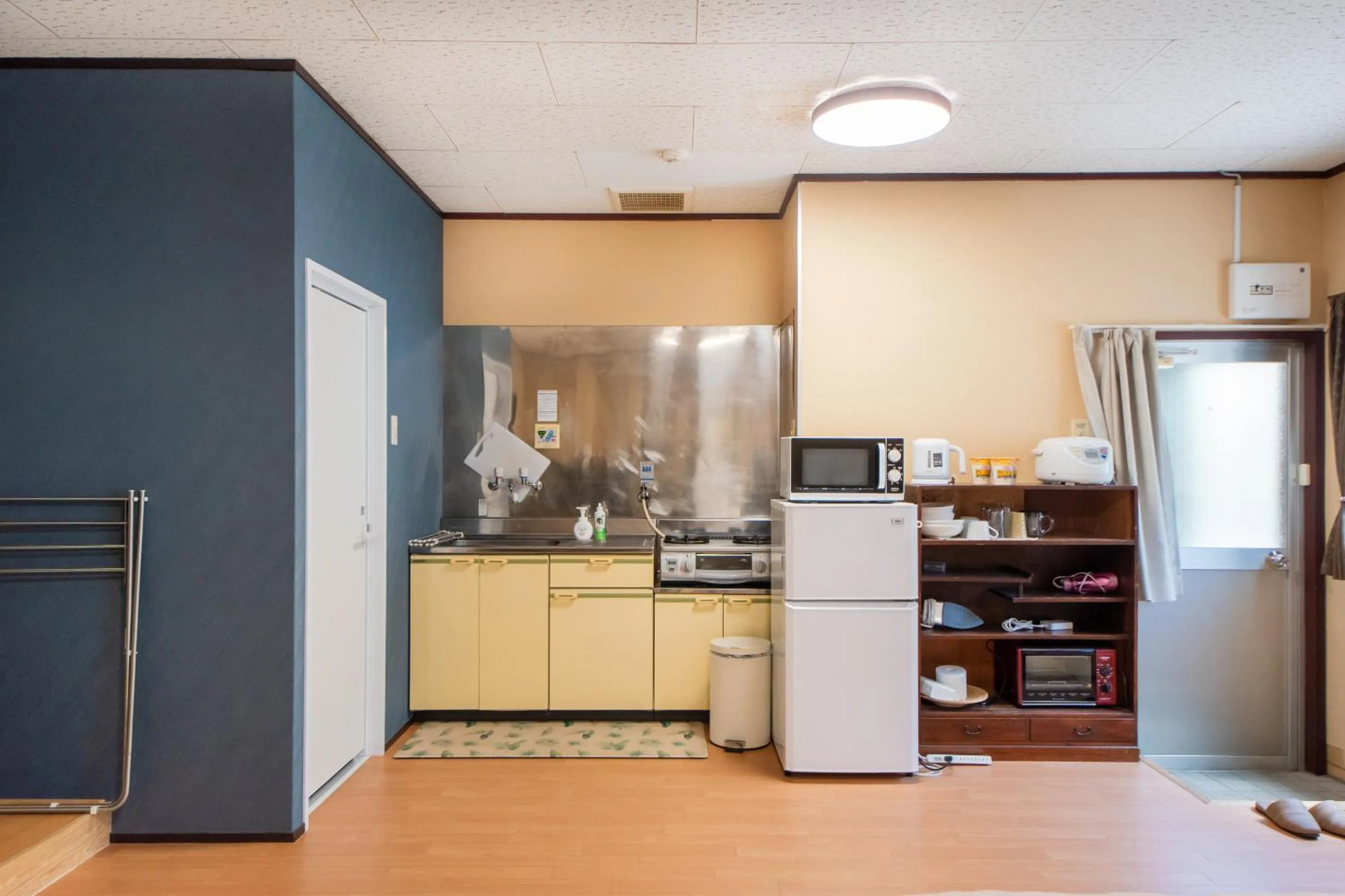 kitchen in Comfy Stay MR1 & MR2