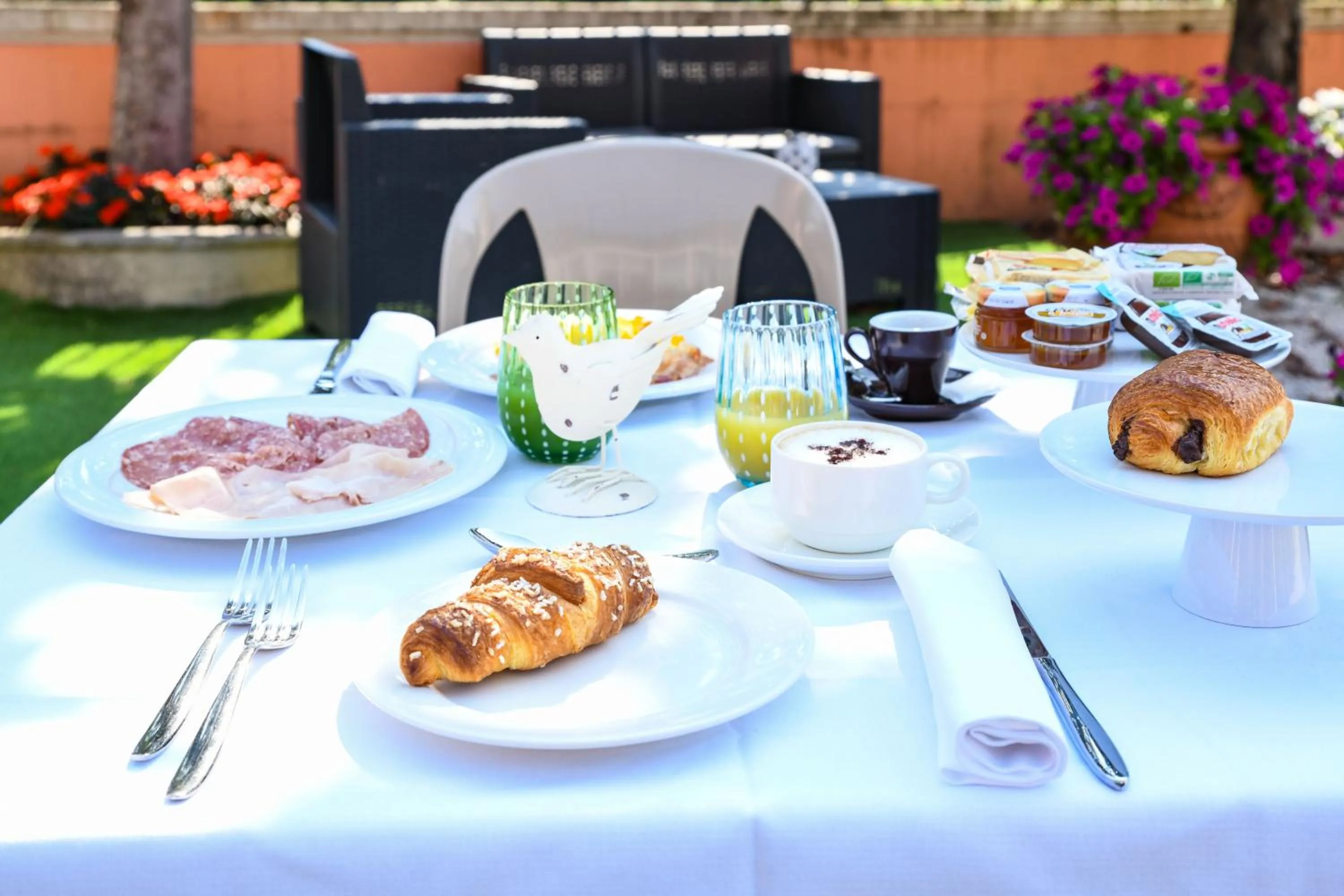 Food and drinks in Albergo Locanda Primavera