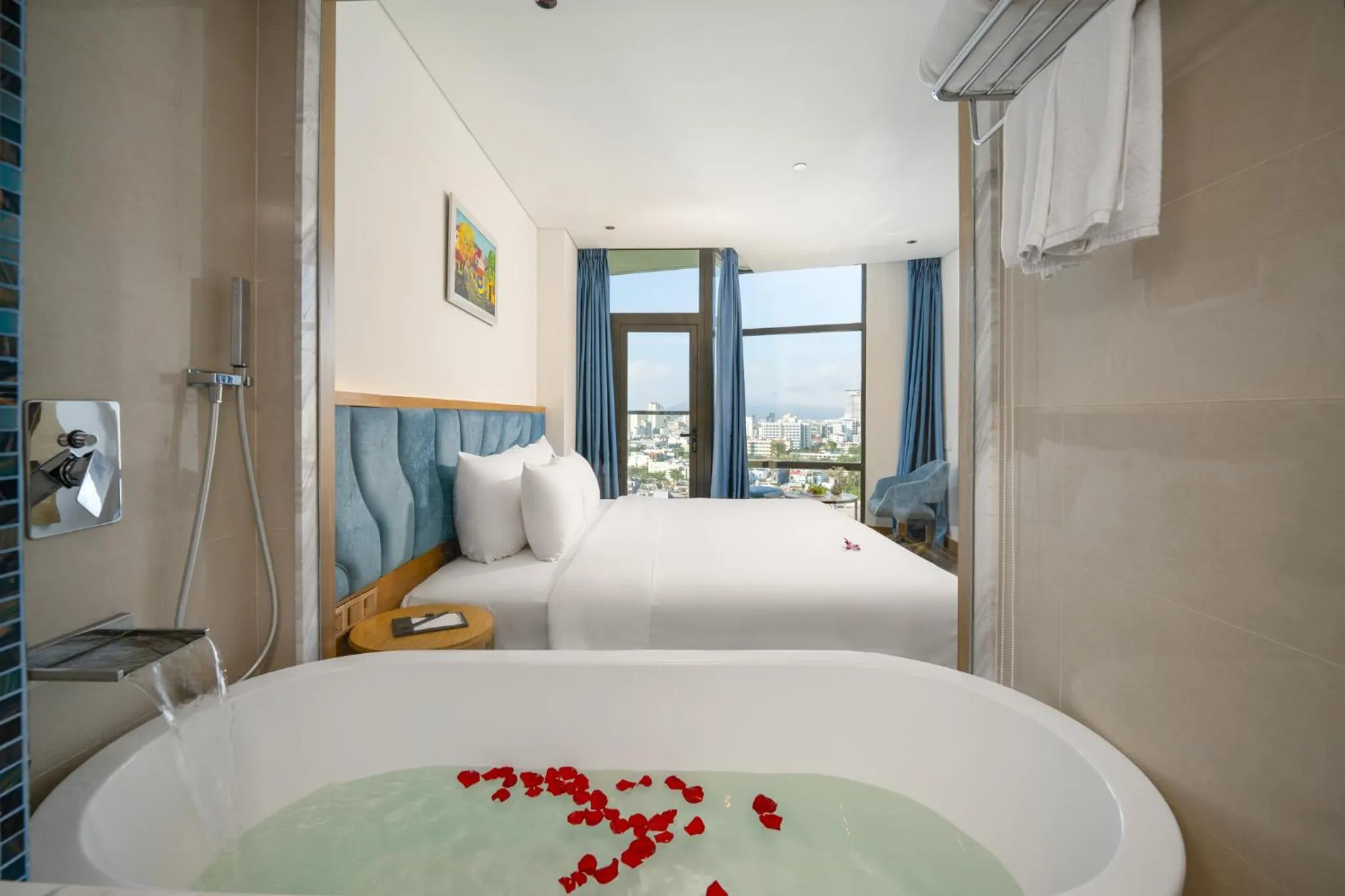 Bath, Bed in San Marino Boutique Danang - 10 mins to Dragon Bridge & 15 mins to My Khe Beach