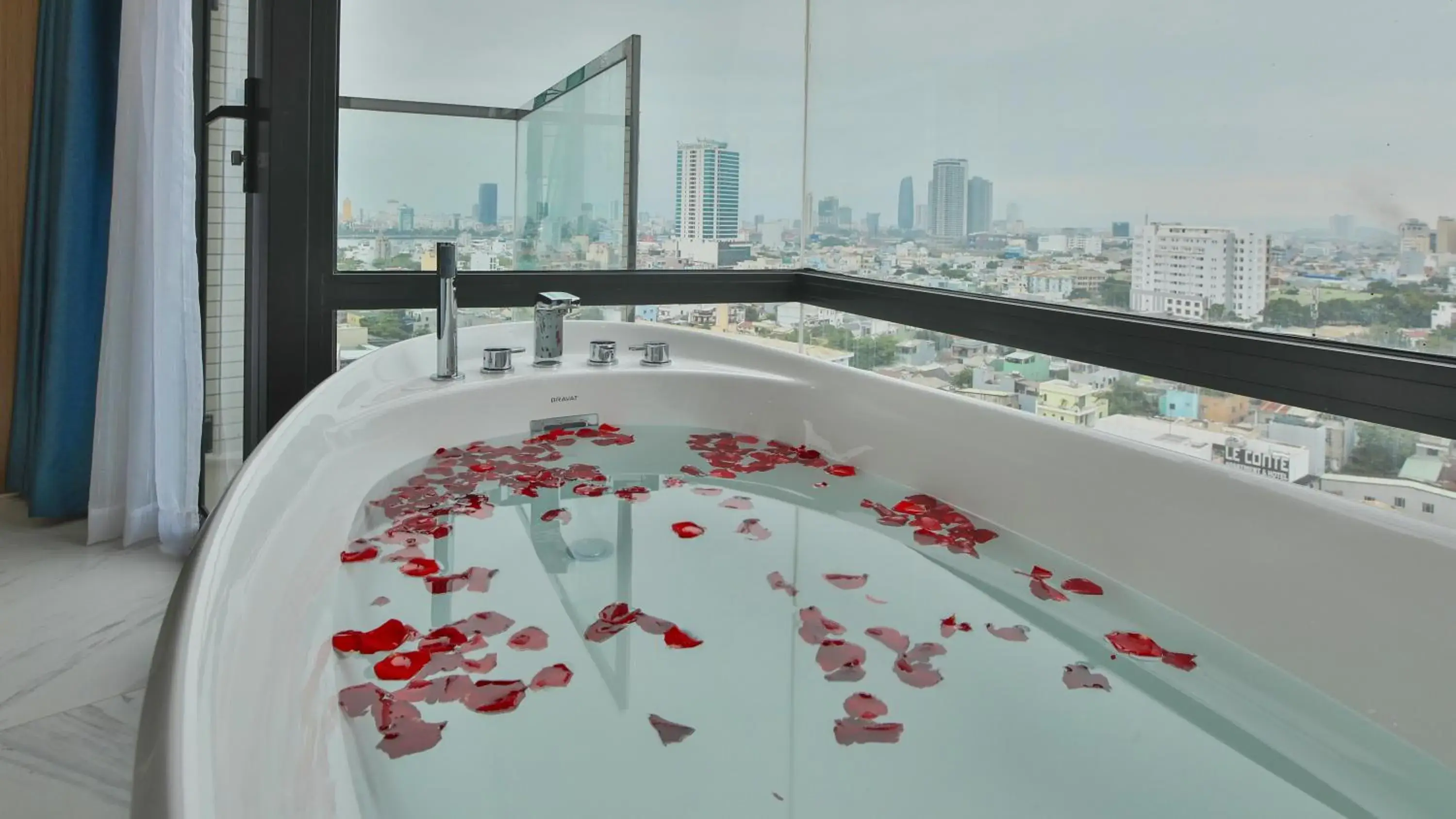 View (from property/room) in San Marino Boutique Danang - 10 mins to Dragon Bridge & 15 mins to My Khe Beach View (from property/room) in San Marino Boutique Danang - 10 mins to Dragon Bridge & 15 mins to My Khe Beach