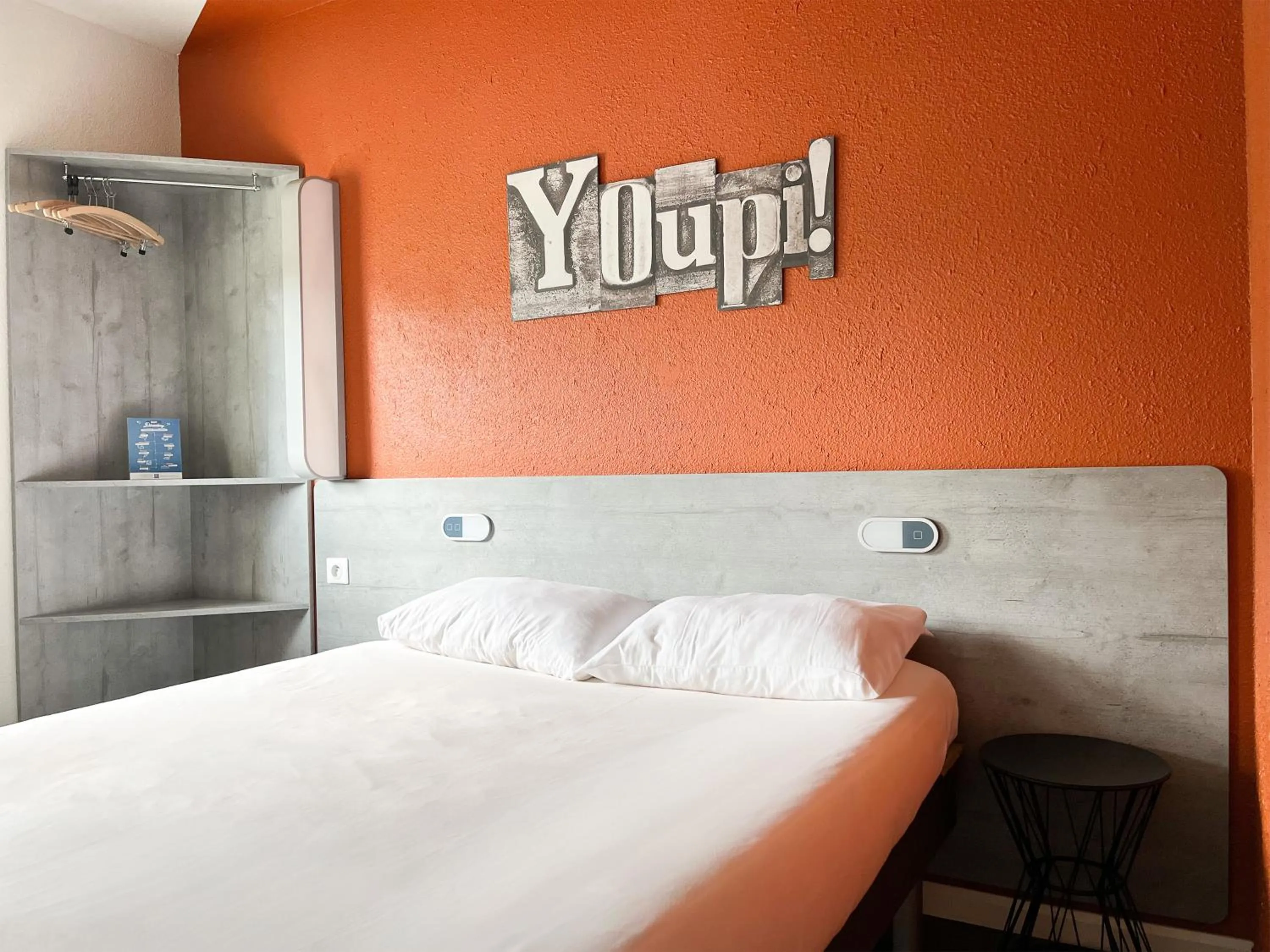 Bed in ibis budget Carcassonne La Cité