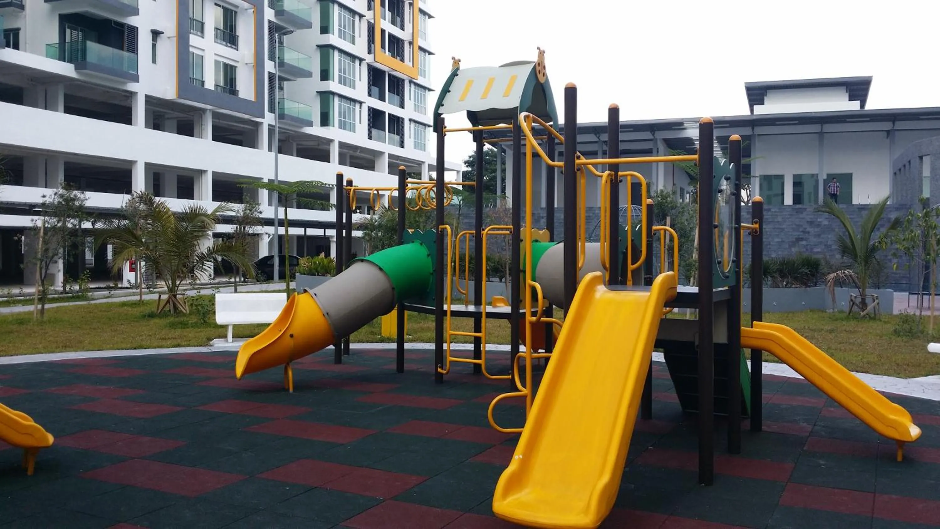 Children play ground in Mahkota Cheras Sweet Condo 1-14 pax near MRT to KL