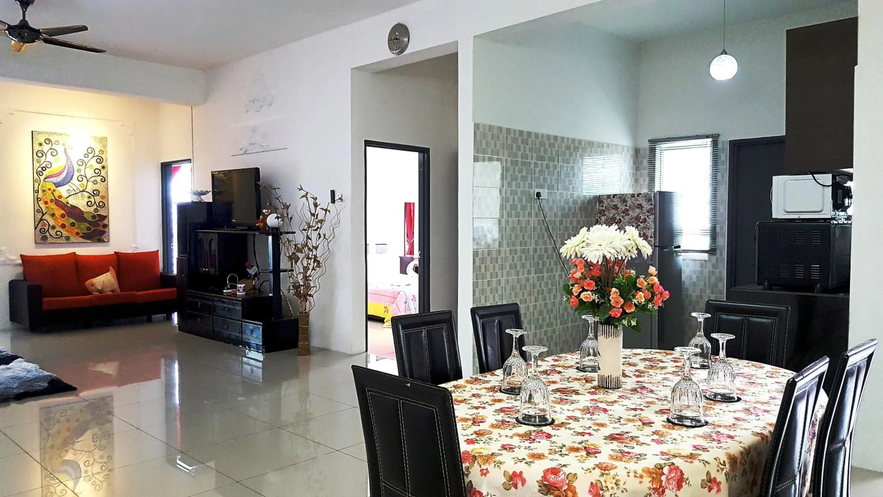 Dining area in Mahkota Cheras Sweet Condo 1-14 pax near MRT to KL