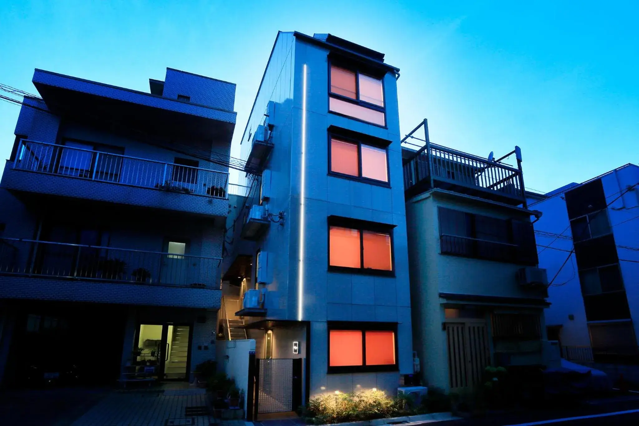 Facade/entrance in La Krasse Sumida Facade/entrance in La Krasse Sumida