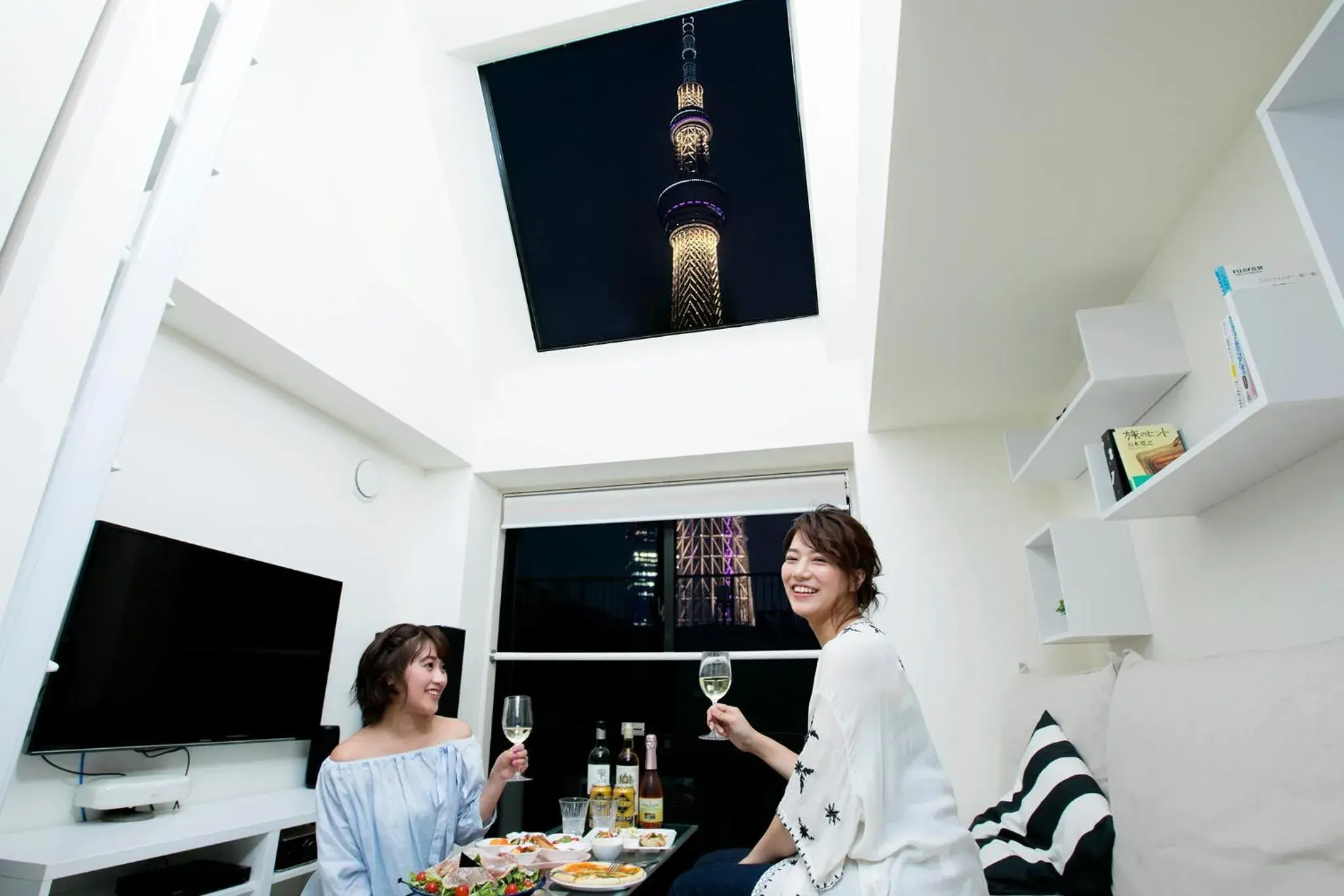 Living room in La Krasse Sumida Living room in La Krasse Sumida