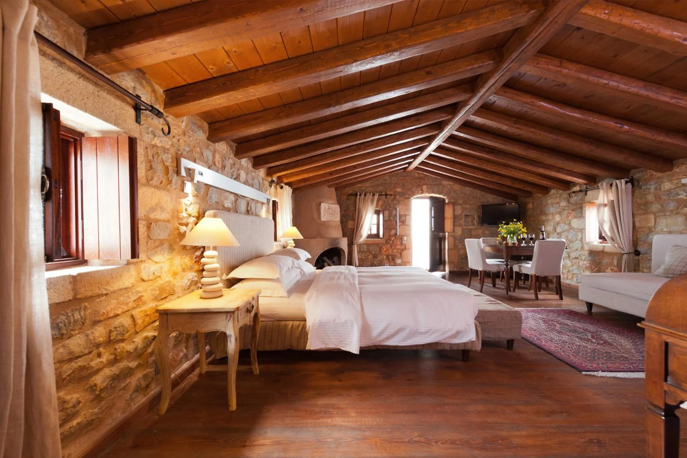 Bed in Kyrimai Hotel