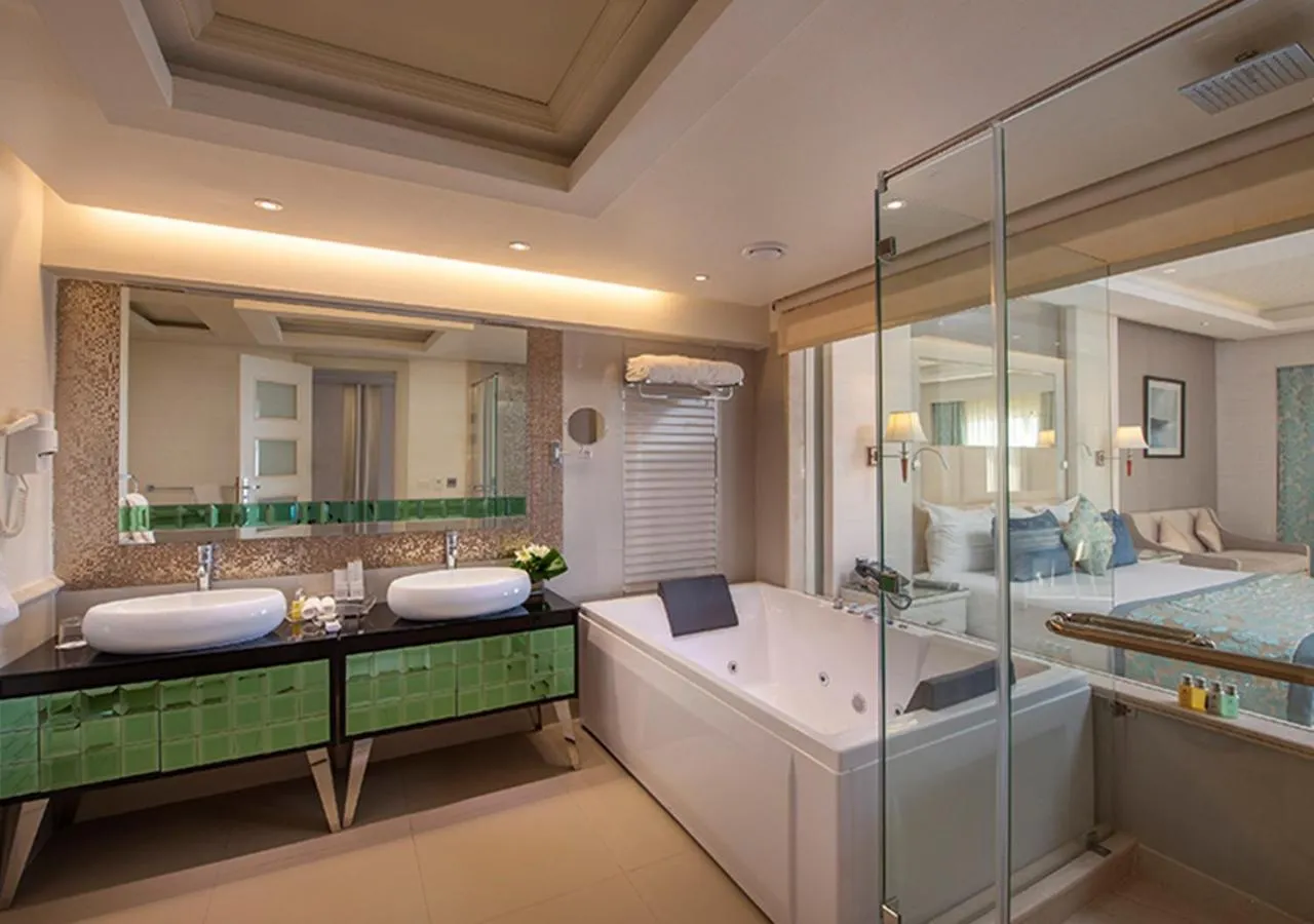 Bed in Premier Le Reve Hotel & Spa Sahl Hasheesh - Adults Only 16 Years Plus