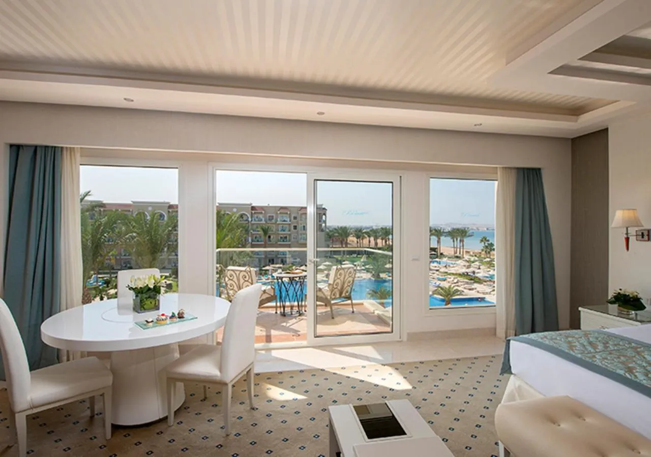Bed in Premier Le Reve Hotel & Spa Sahl Hasheesh - Adults Only 16 Years Plus