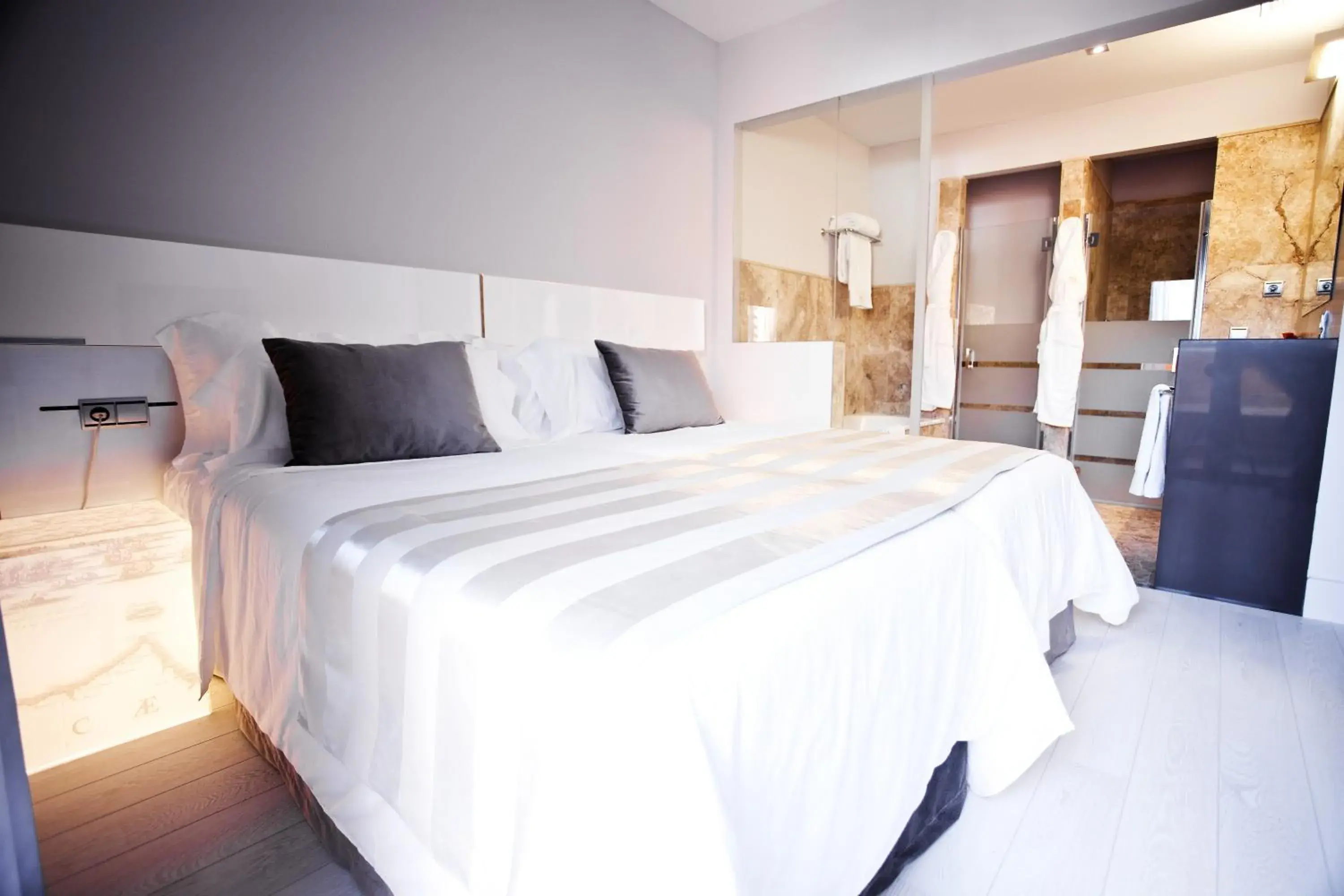 Superior Double Room in Hotel & Winery Señorío de Nevada Superior Double Room in Hotel & Winery Señorío de Nevada