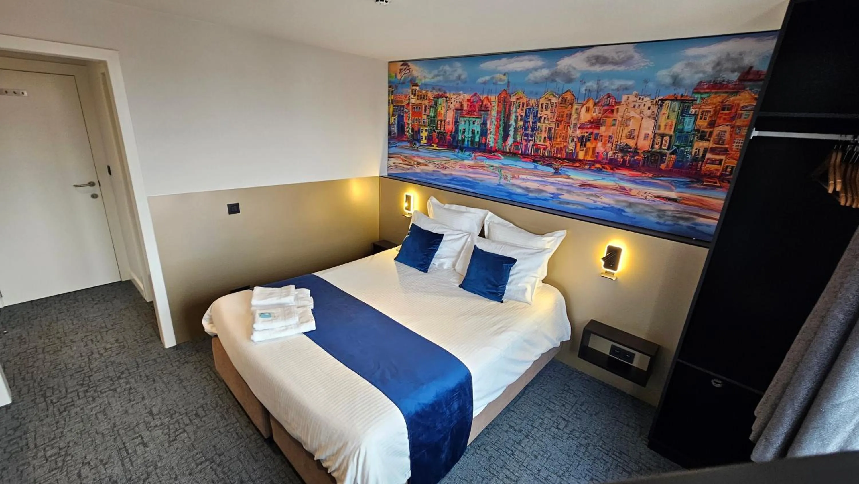 Bed in Elberg Hotel & Apartments