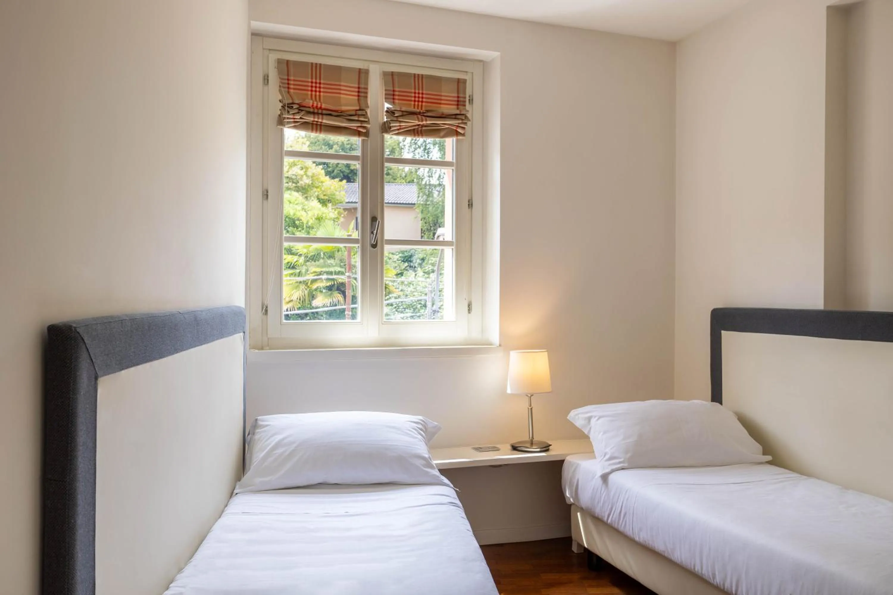 Two-Bedroom Apartment with Lake View in Resort Antico Verbano