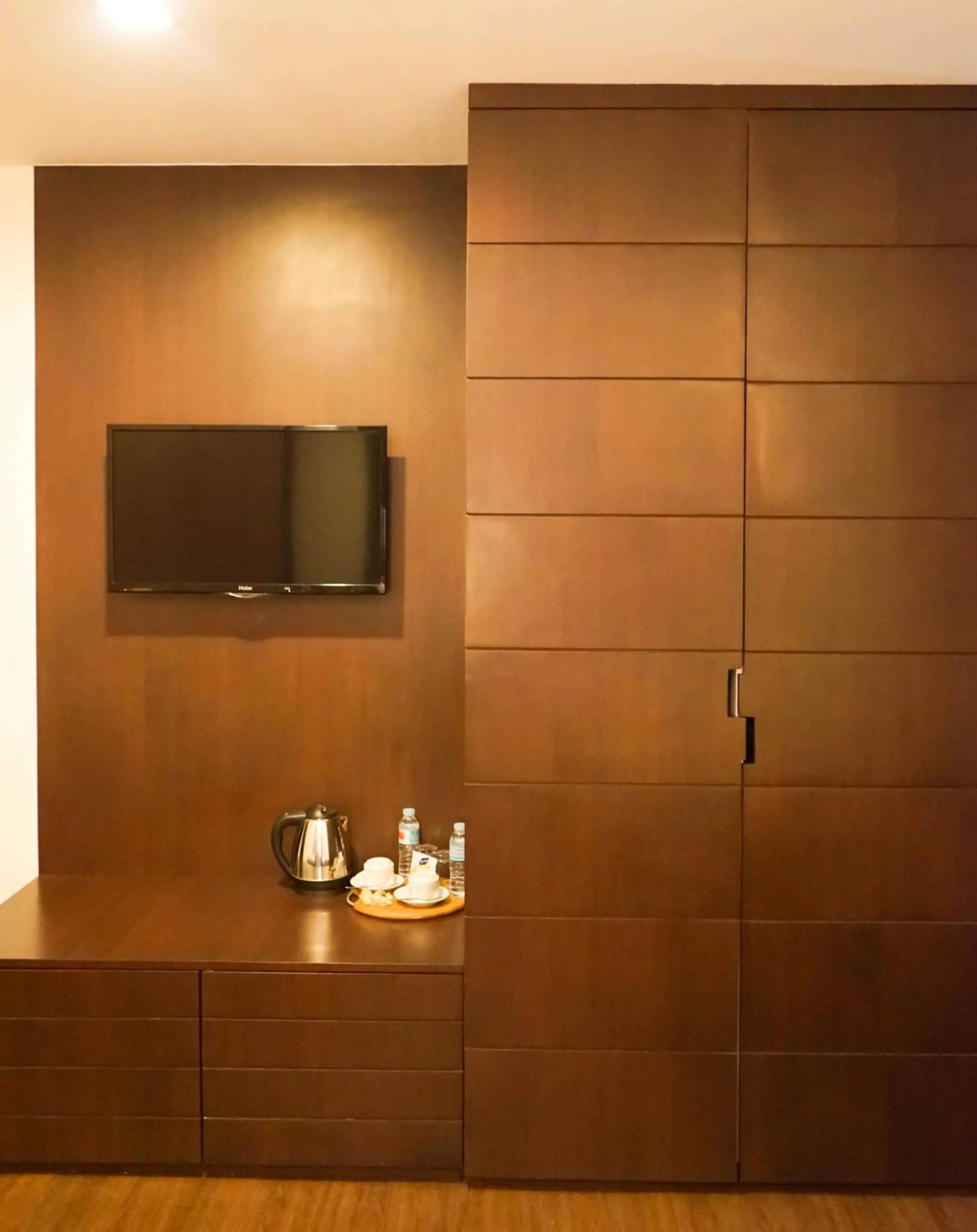 Tacloban Plaza Hotel