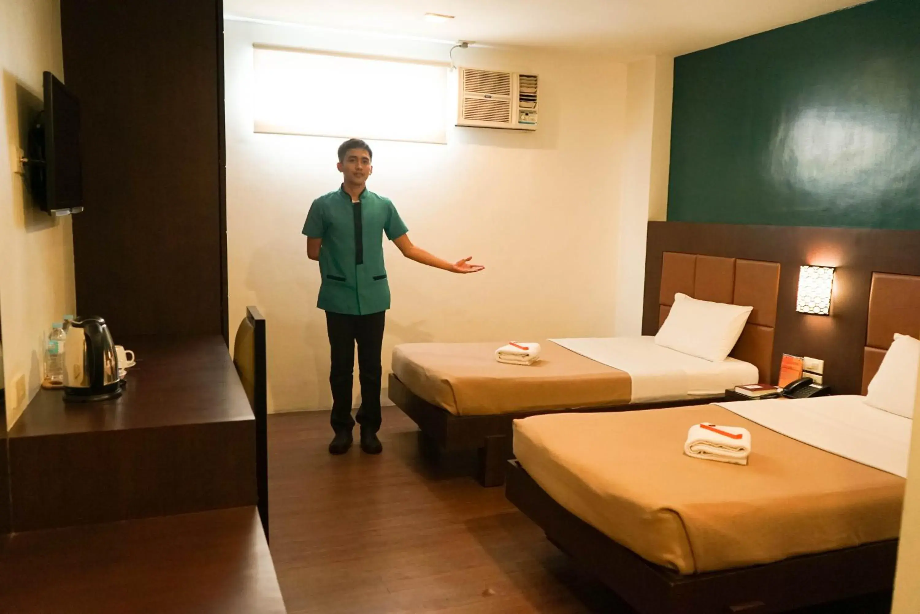 Bed in Tacloban Plaza Hotel Bed in Tacloban Plaza Hotel