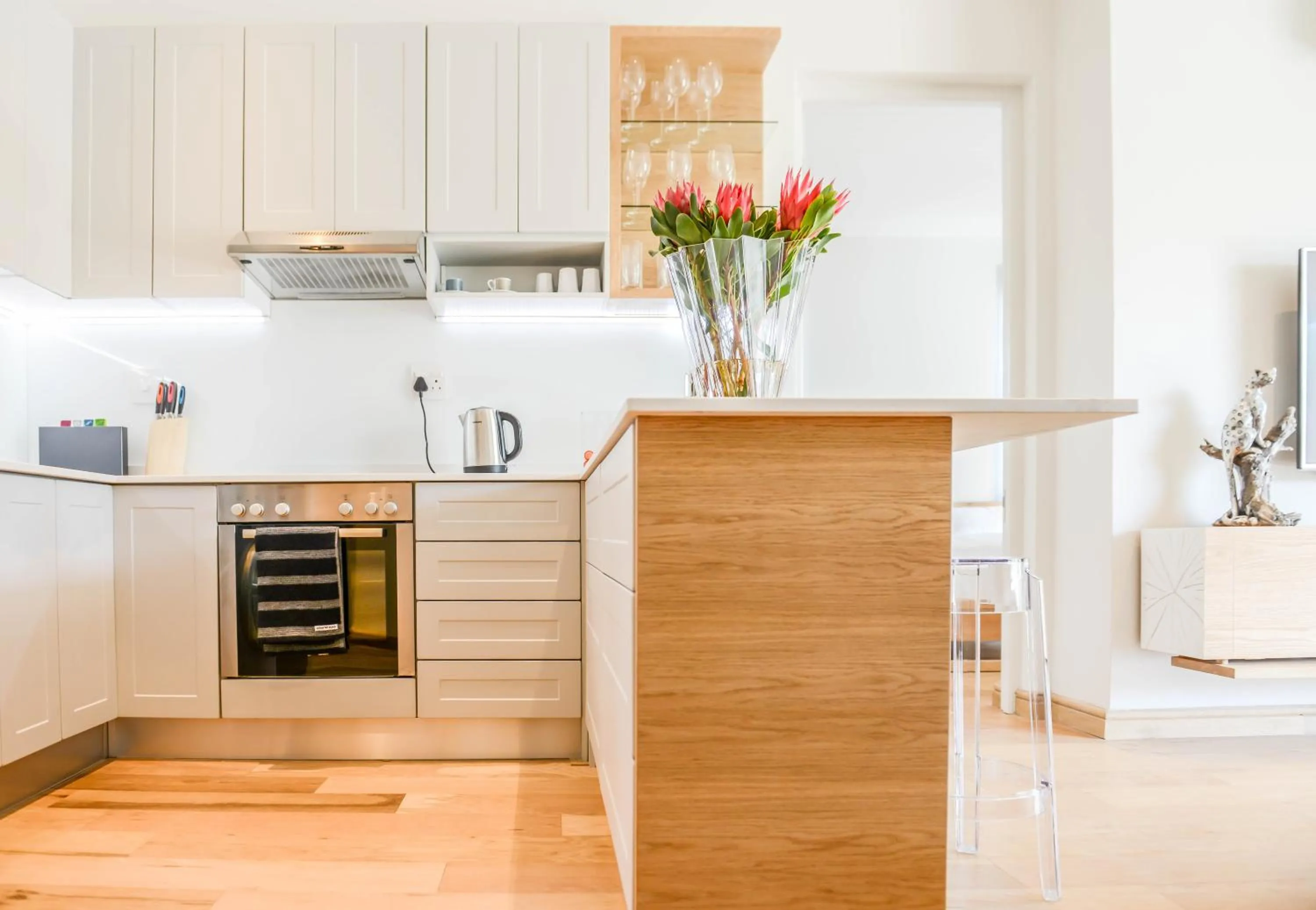 Collection Luxury Accommodation - 7 On Murray 2 En-suite Bedroom Apartment