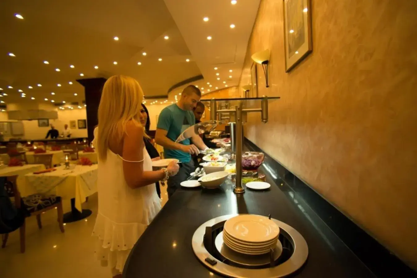 Restaurant/places to eat in Tivoli Hotel Aqua Park