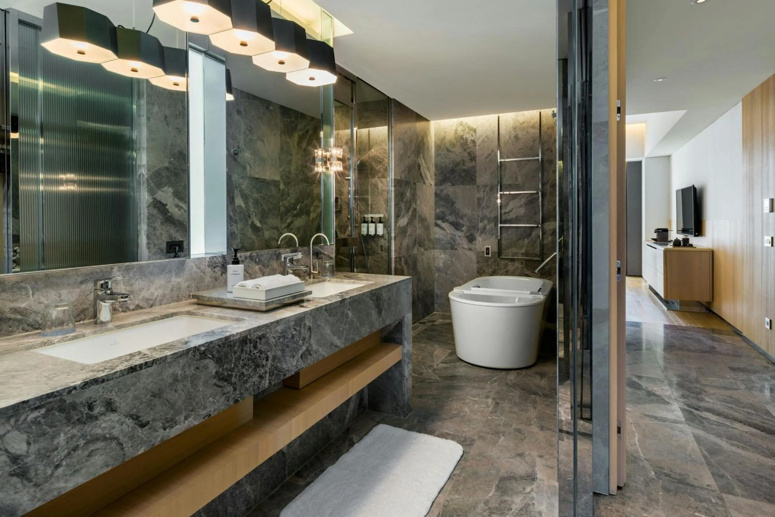 Bathroom in THE AMNIS, a Luxury Collection Hotel, Kaohsiung