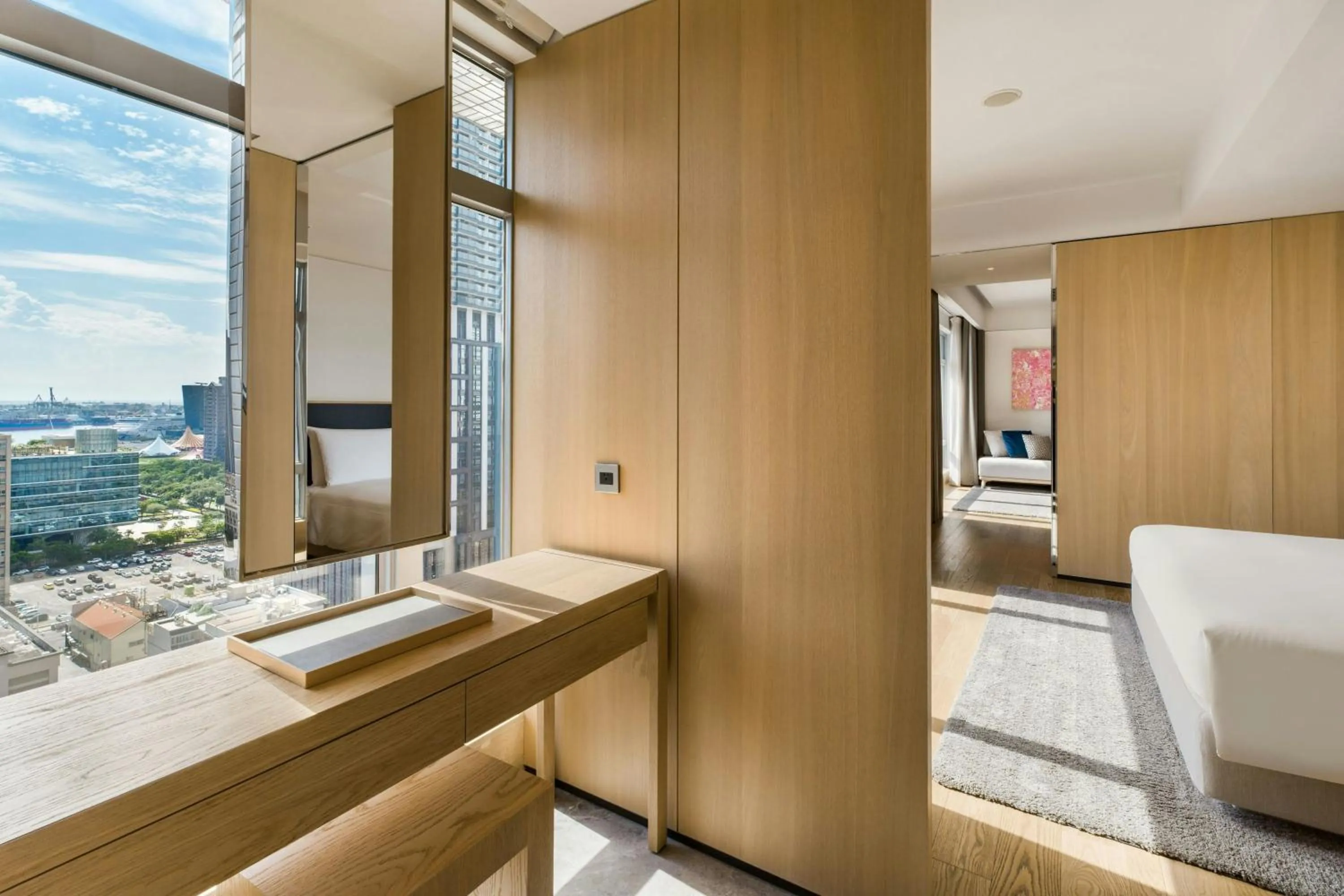 Photo of the whole room in THE AMNIS, a Luxury Collection Hotel, Kaohsiung