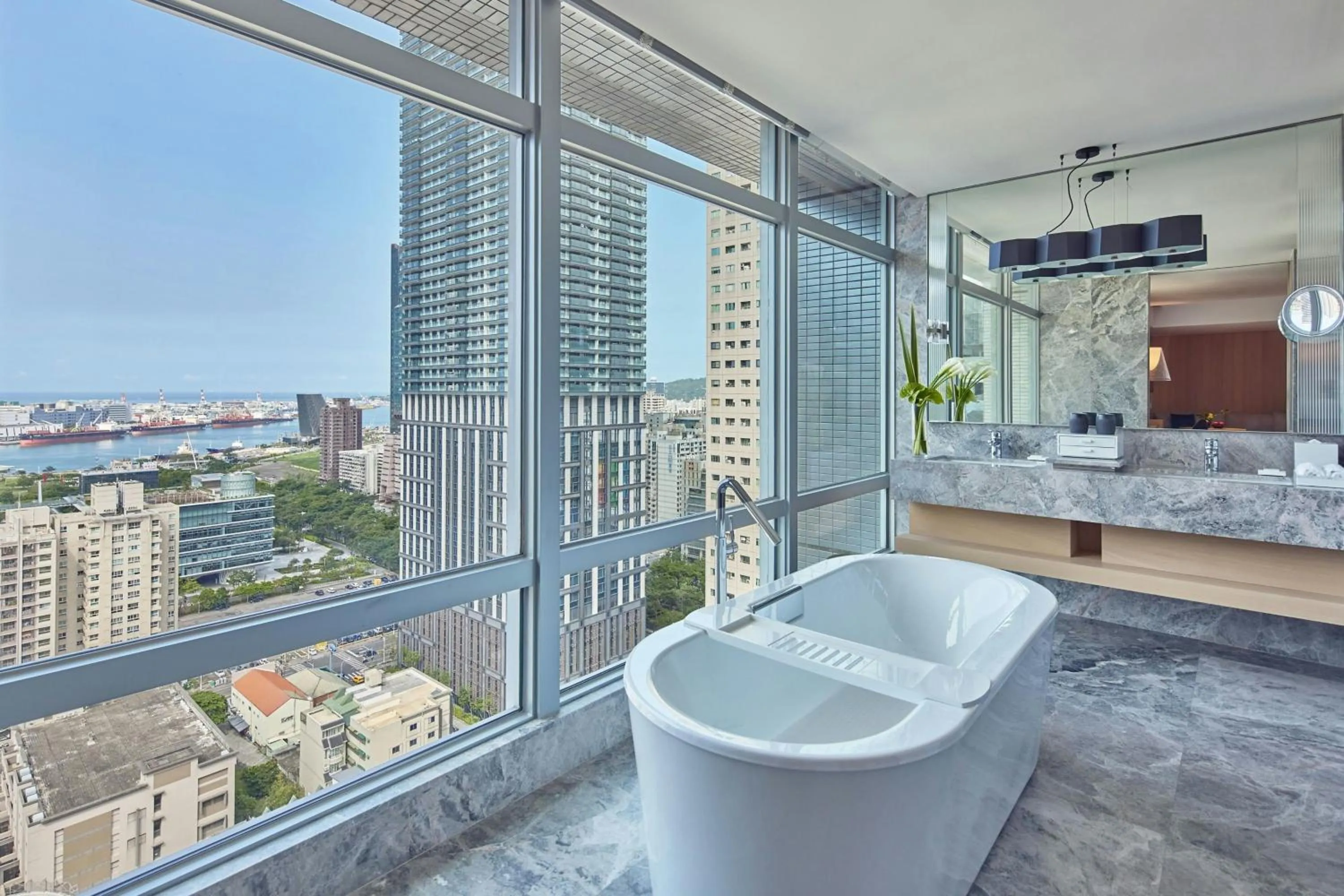 Bathroom in THE AMNIS, a Luxury Collection Hotel, Kaohsiung