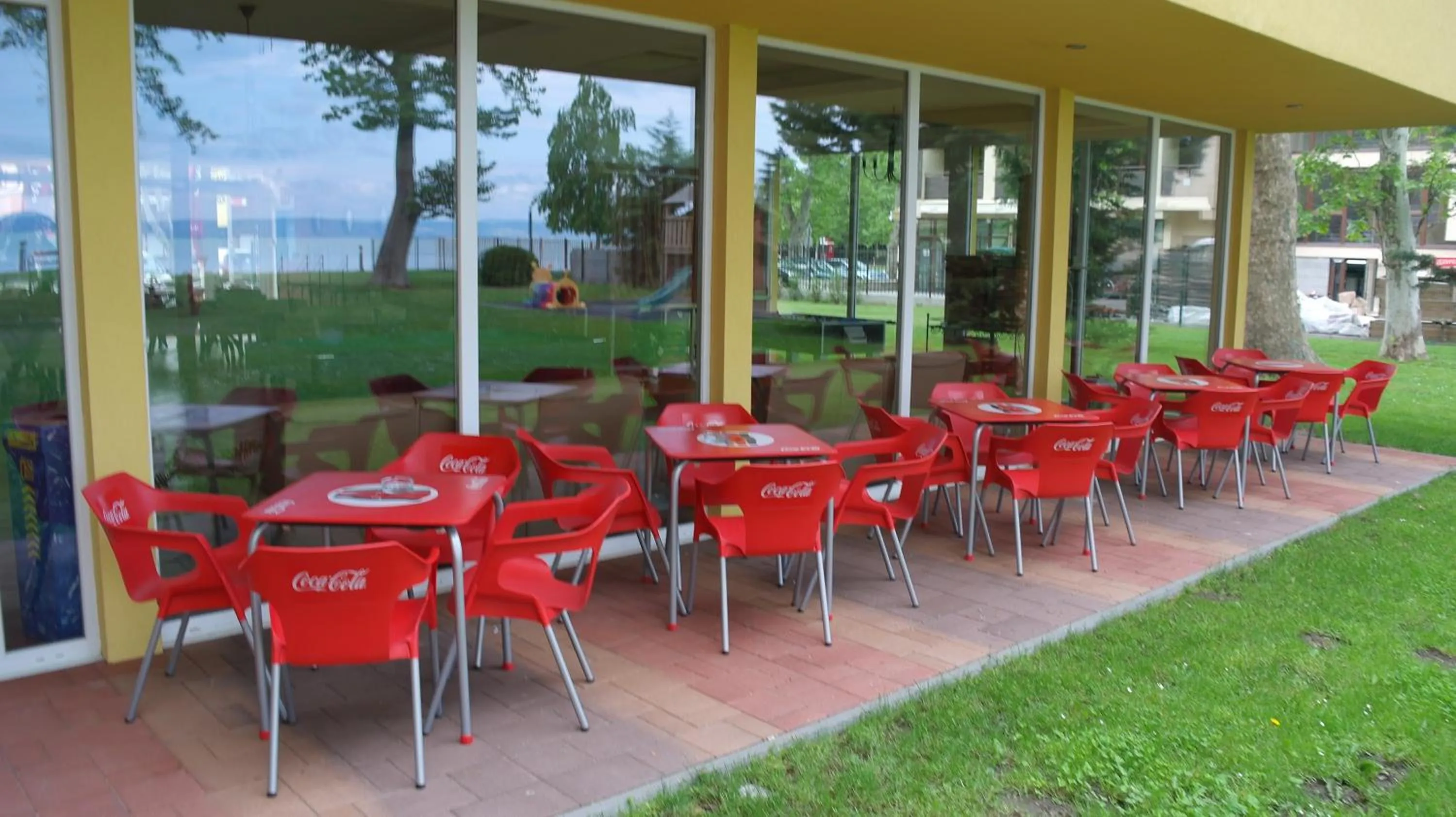 Facade/entrance in Hotel Lido