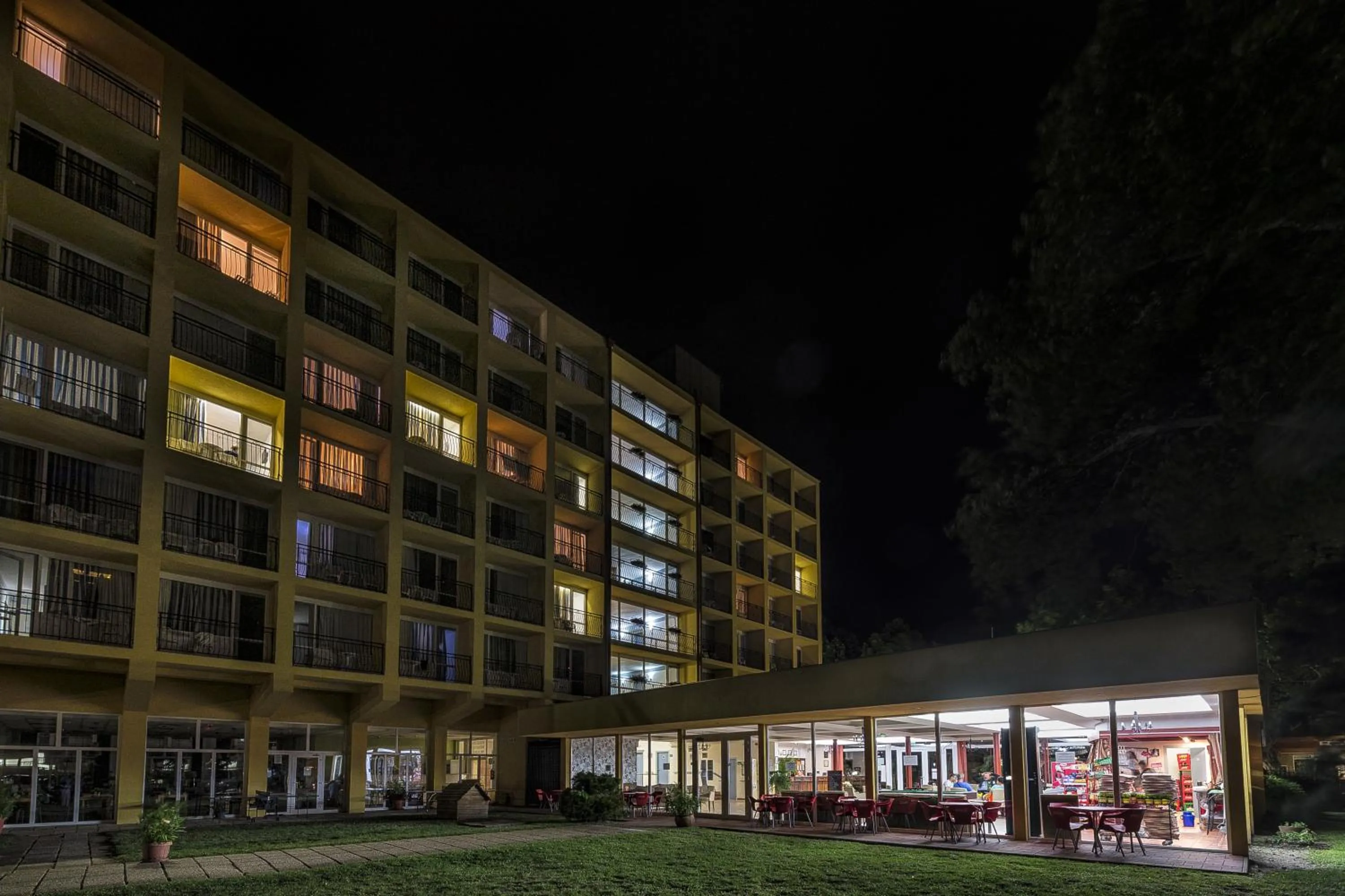 Decorative detail in Hotel Lido