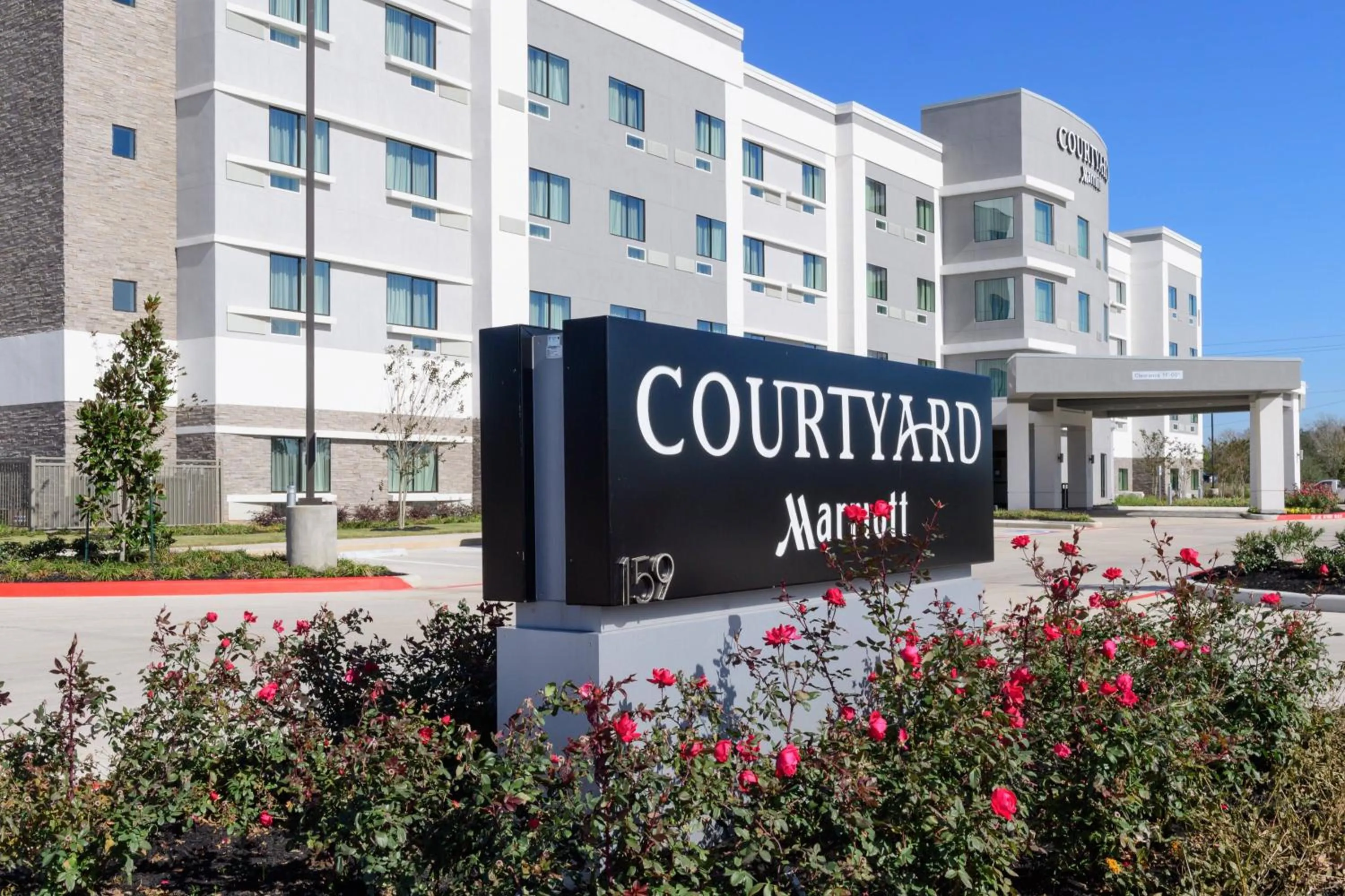 Property building in Courtyard by Marriott Lake Jackson