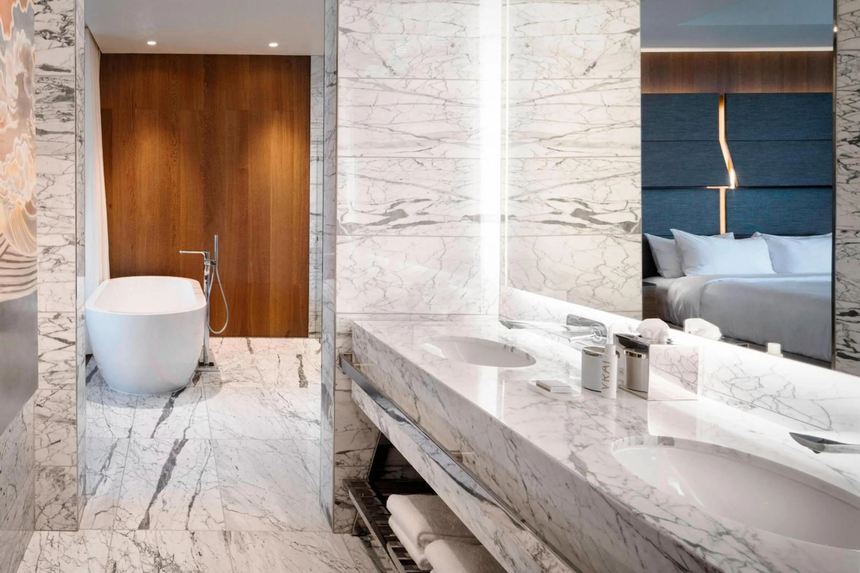 Bathroom in Hotel Nia, Autograph Collection