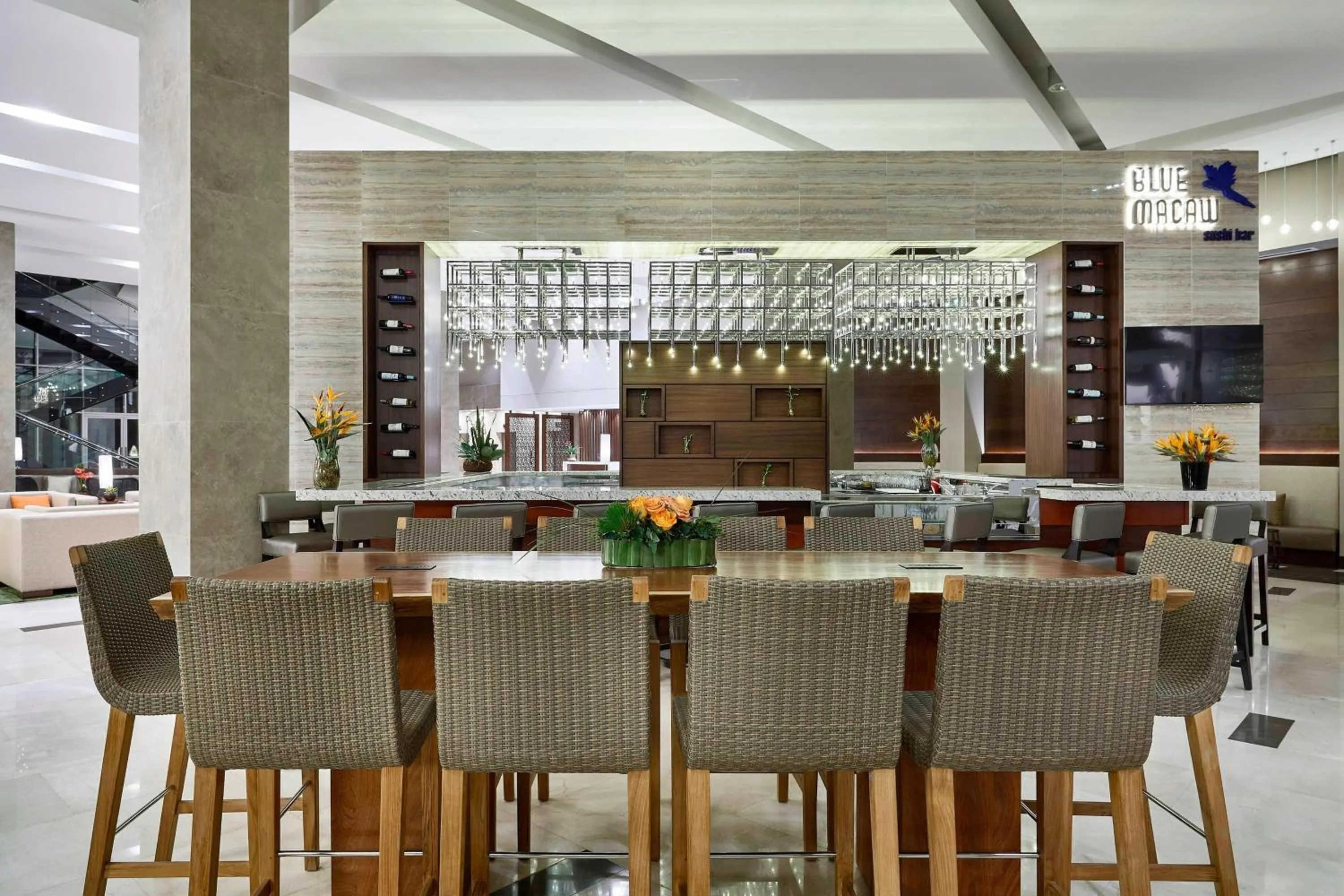 Lounge or bar in Marriott Santa Cruz de la Sierra Hotel