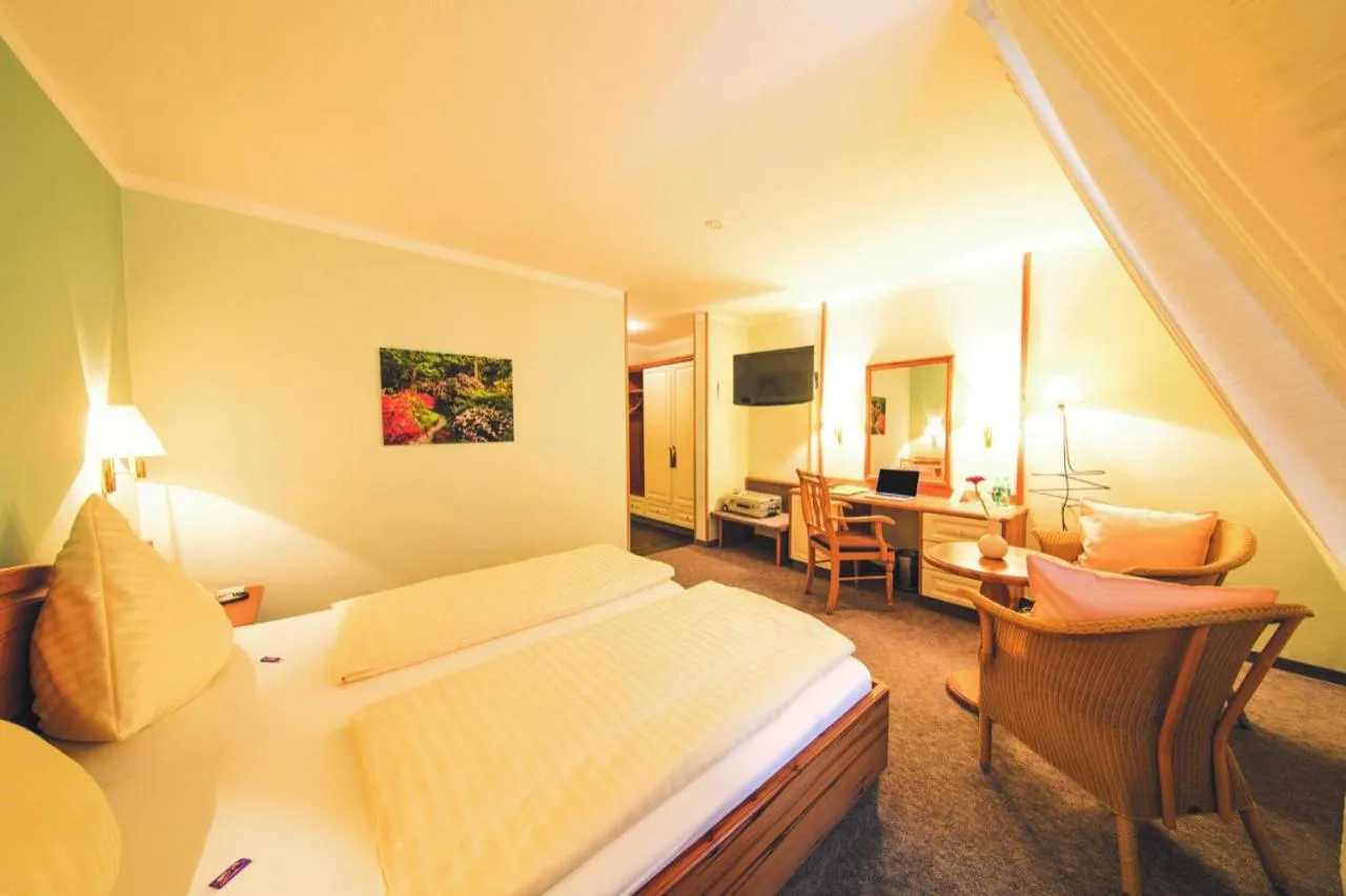 Bed in Hotel Altes Stadthaus