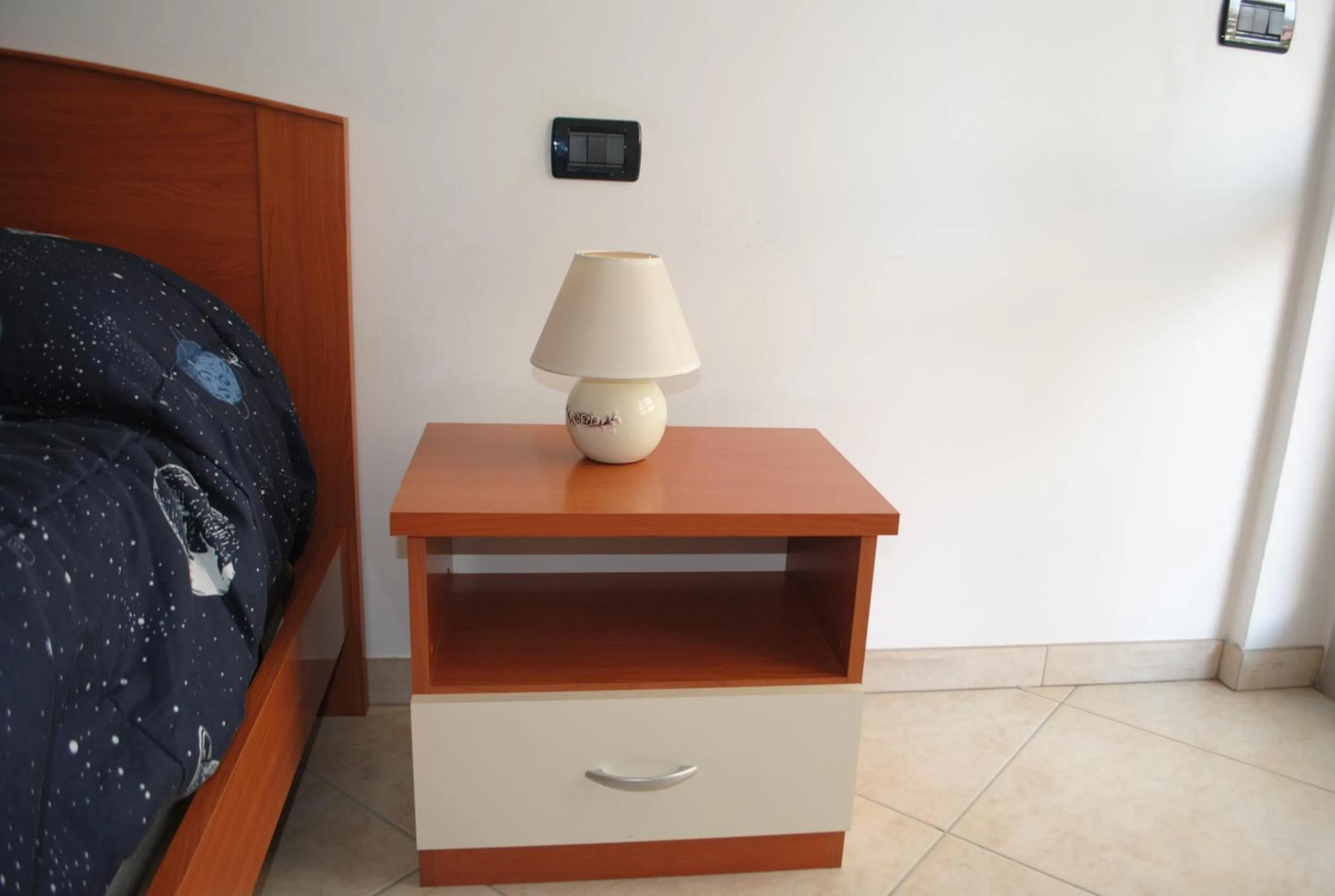 Bed in Appartamento a Andora