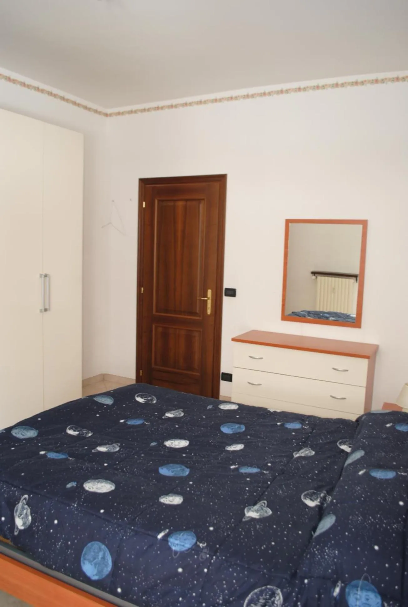 Bed in Appartamento a Andora