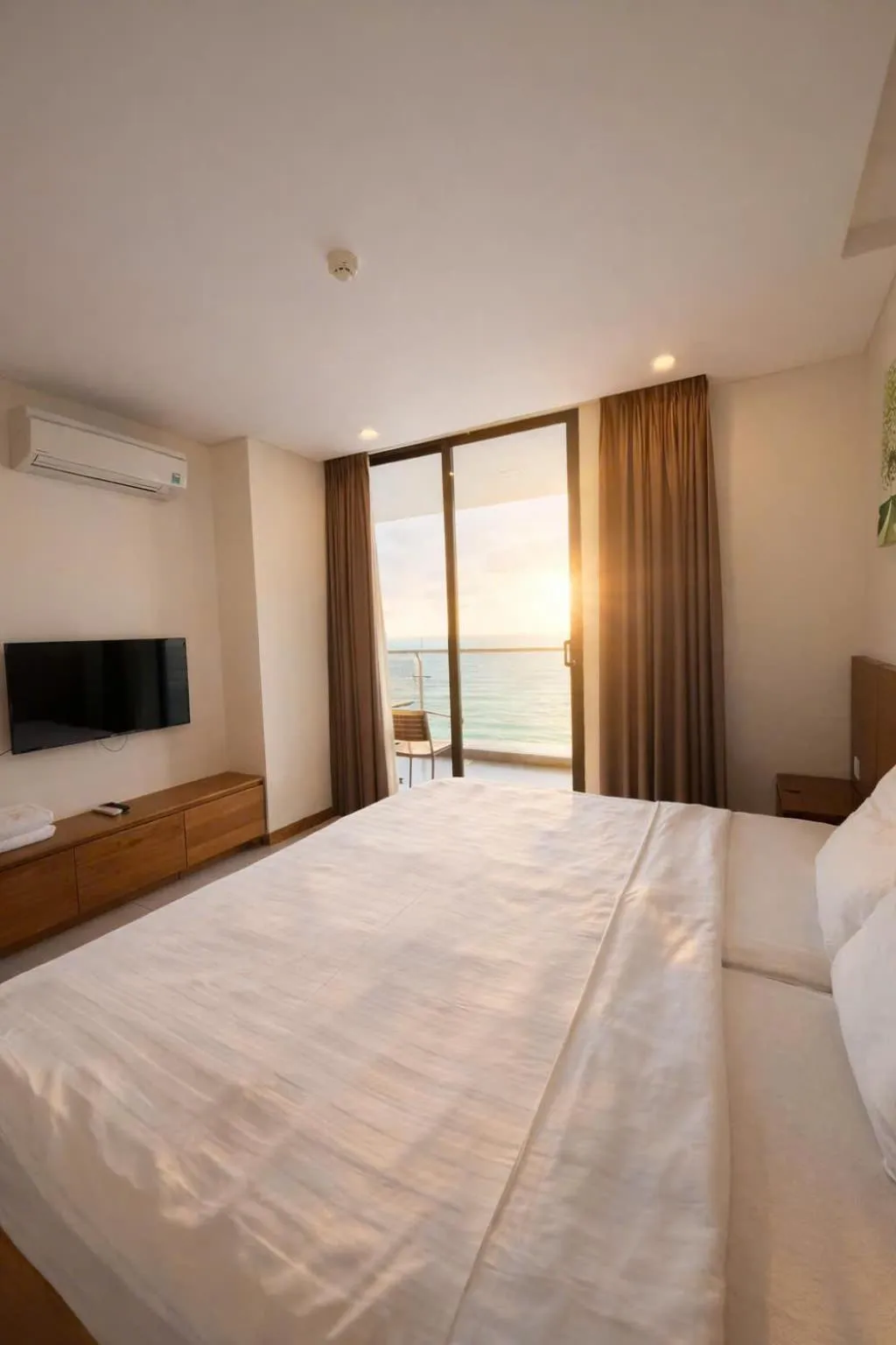 Bed in Holi Beach Hotel & Apartments