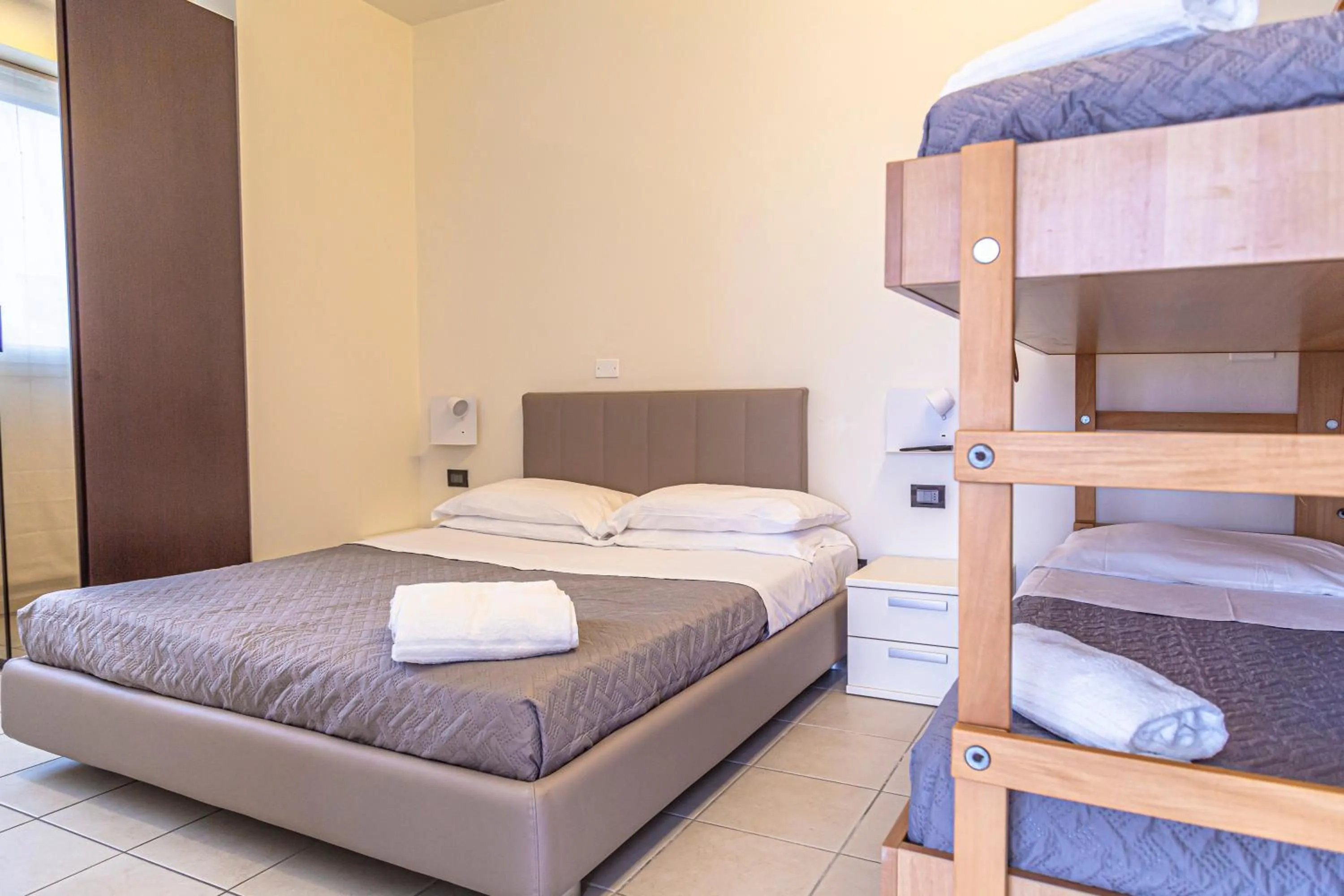 Bedroom, Bed in Hotel Avana Fronte Mare