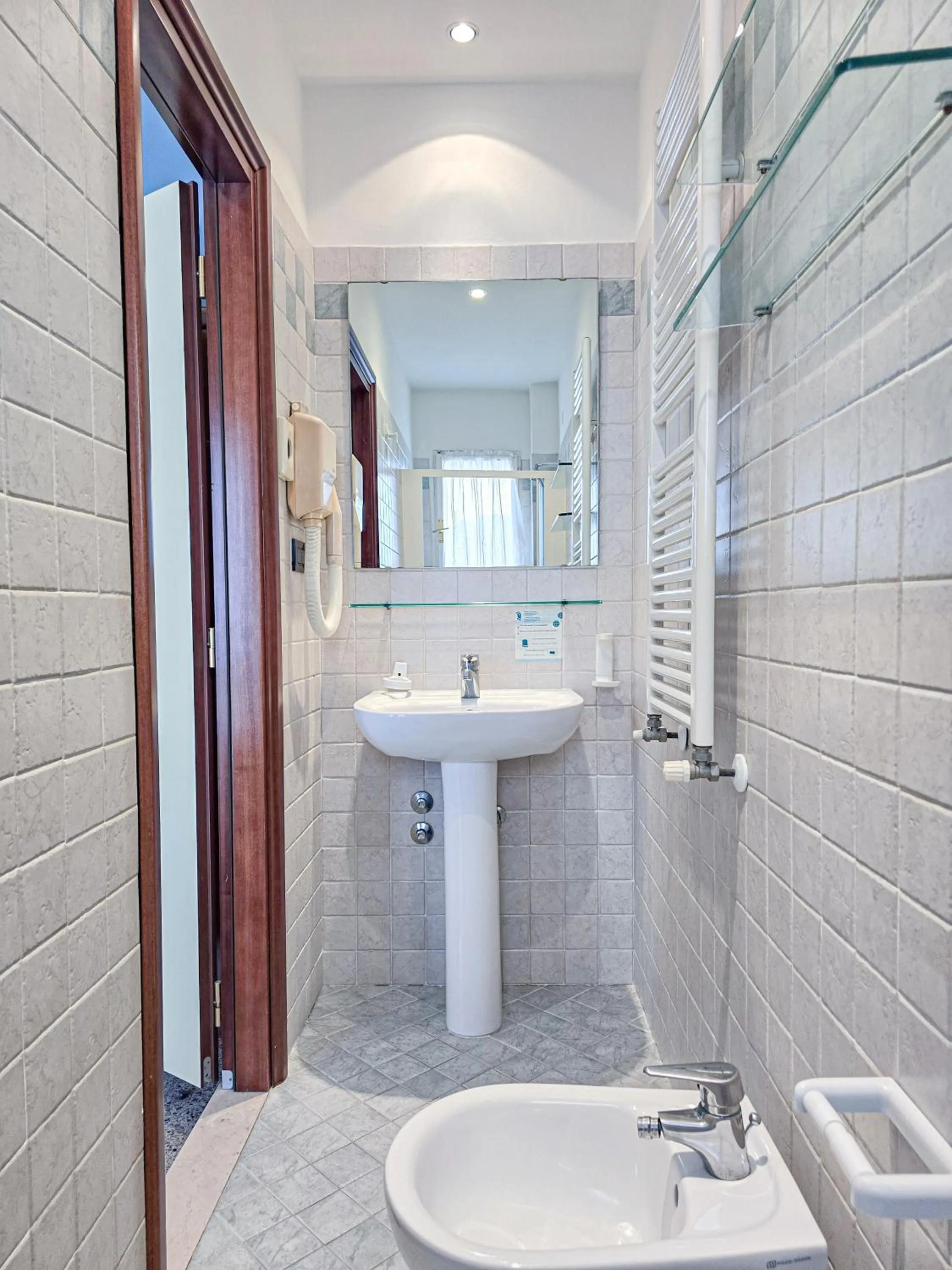 Shower in Hotel Avana Fronte Mare