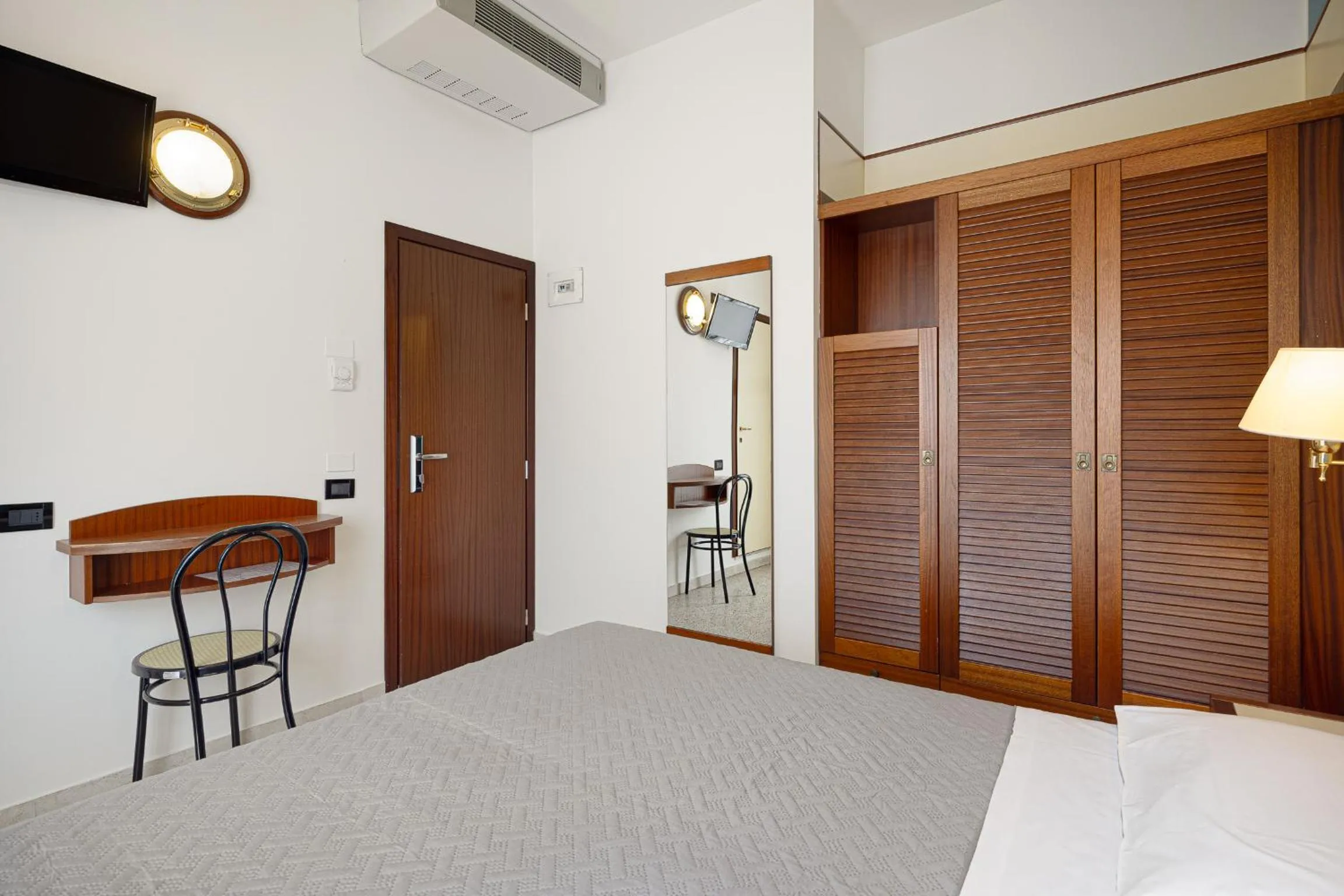 Photo of the whole room, Bed in Hotel Avana Fronte Mare