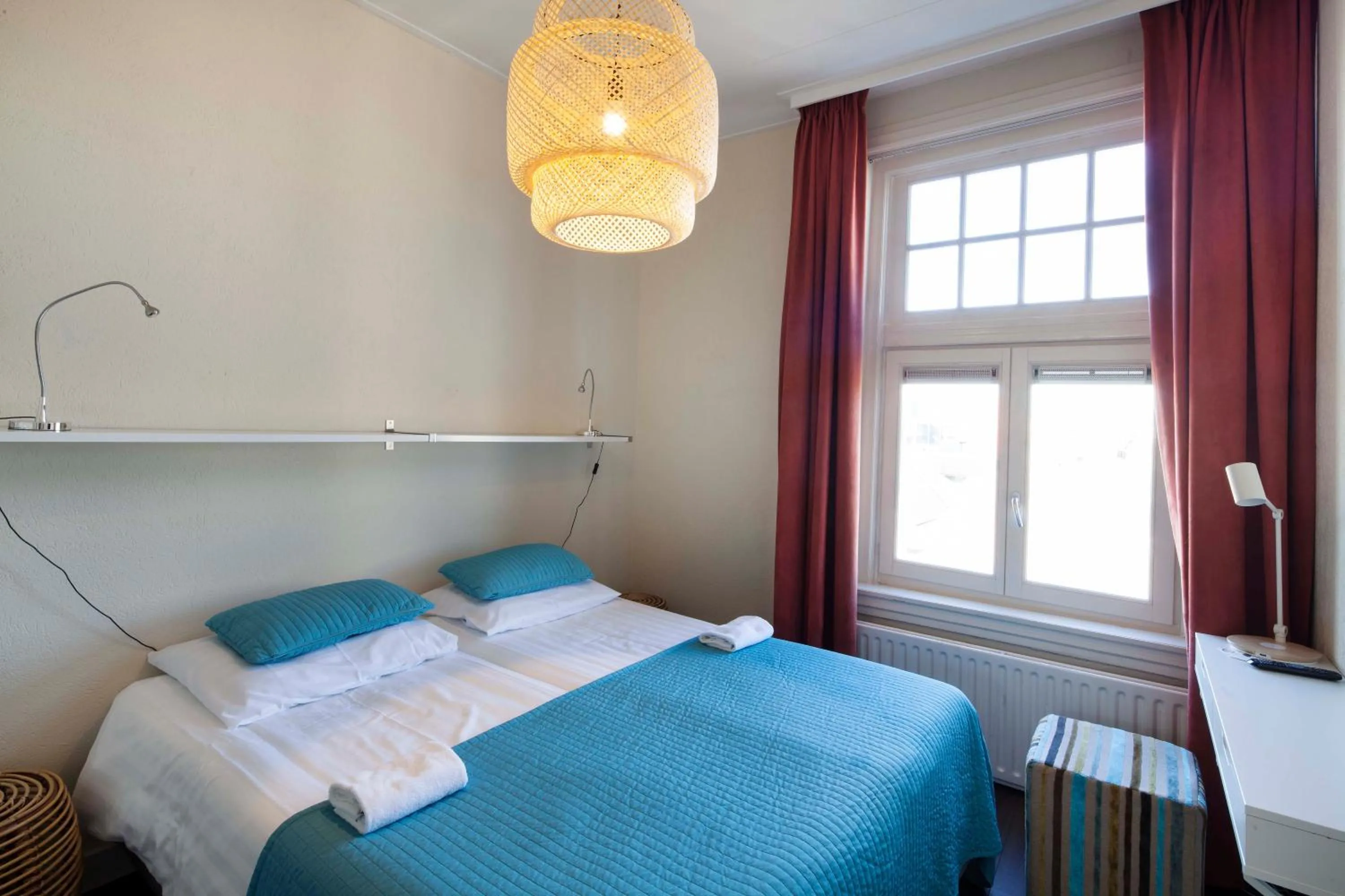 Bed in Hotel Grand Cafe Deight