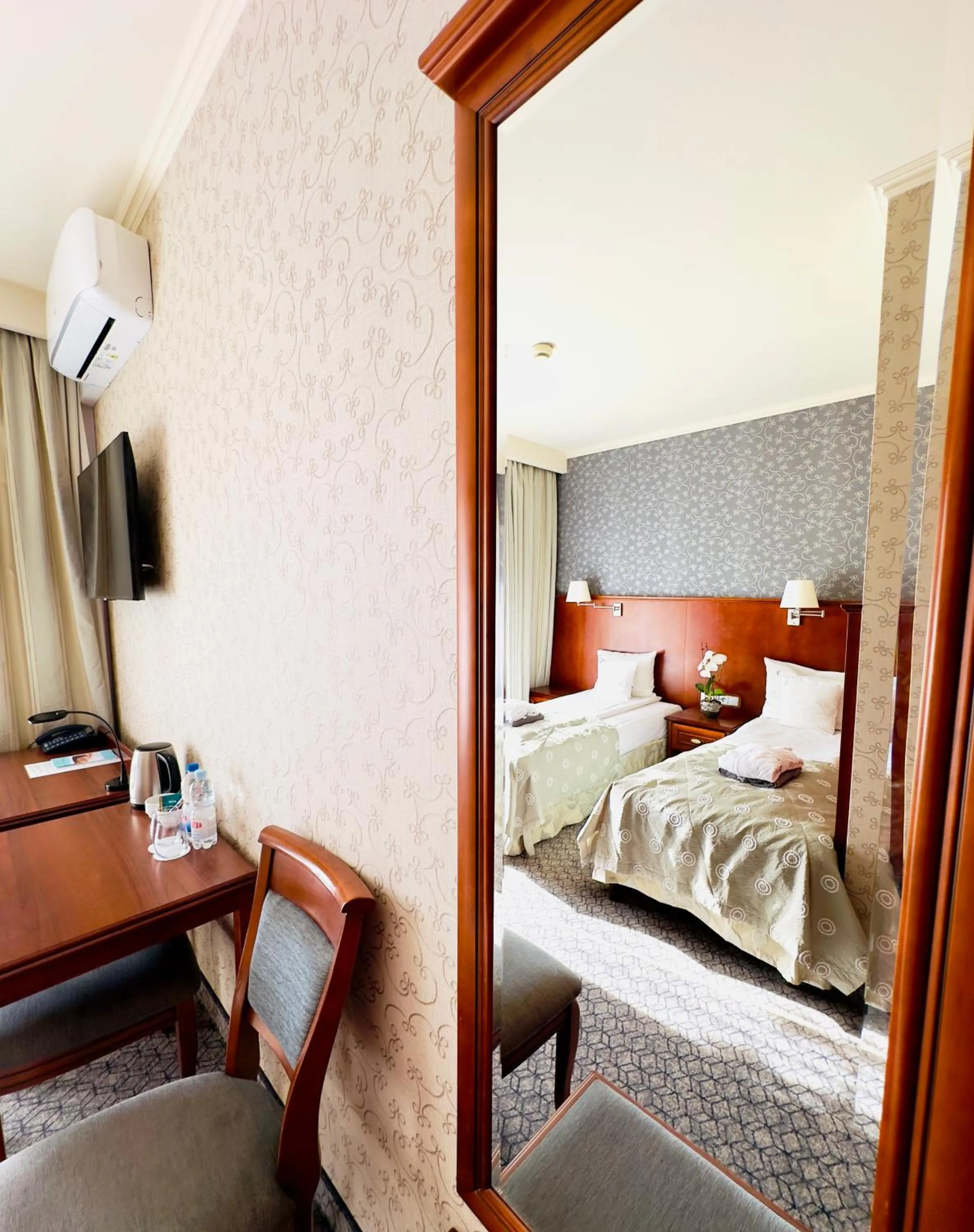 Bed in Hotel&Spa Stary Dziwnów basen swimming pool