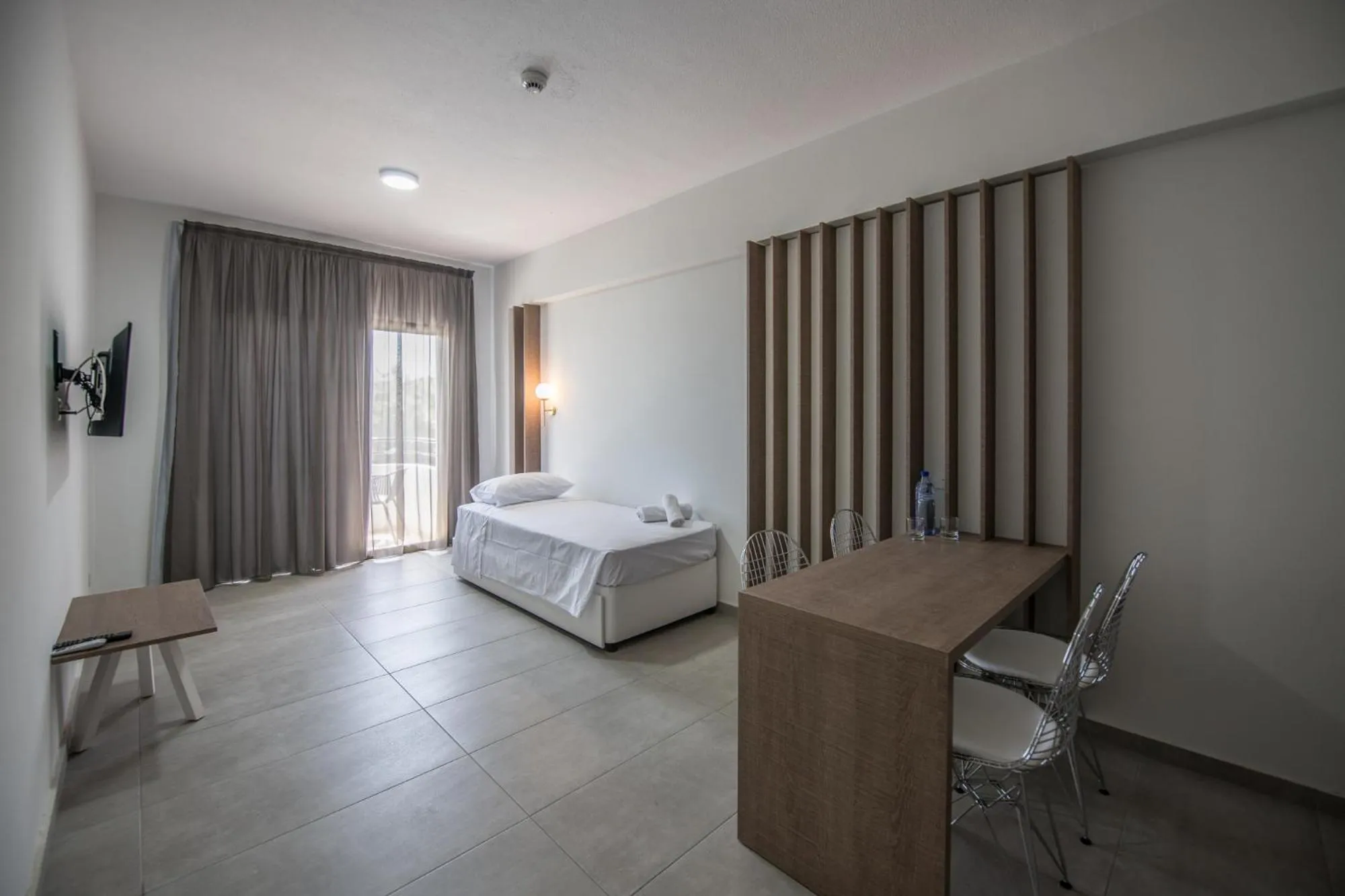 Bed in Narcissos Waterpark Resort