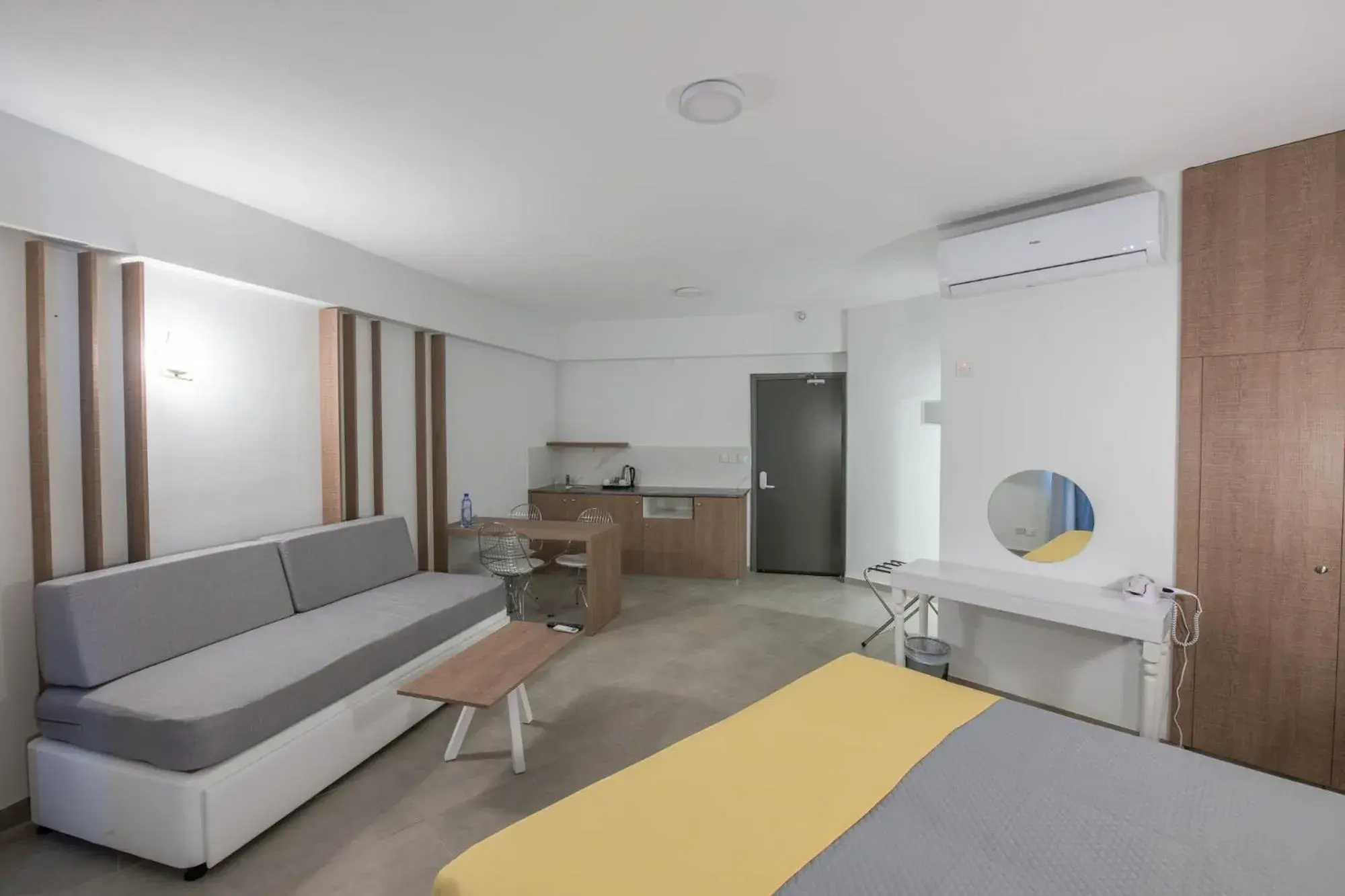 Bed in Narcissos Waterpark Resort Bed in Narcissos Waterpark Resort