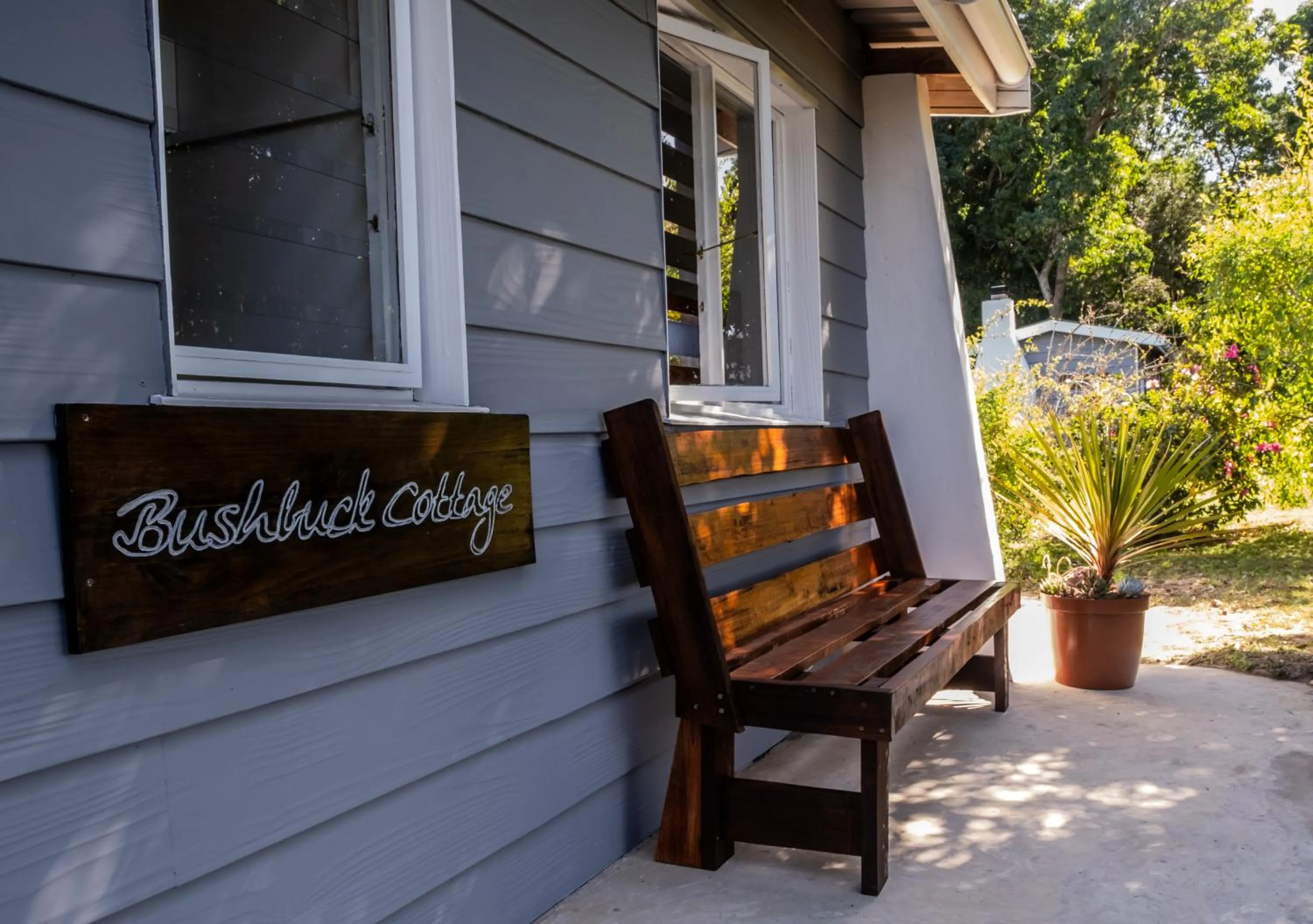 Facade/entrance in Natures Way Bushbuck Cottage